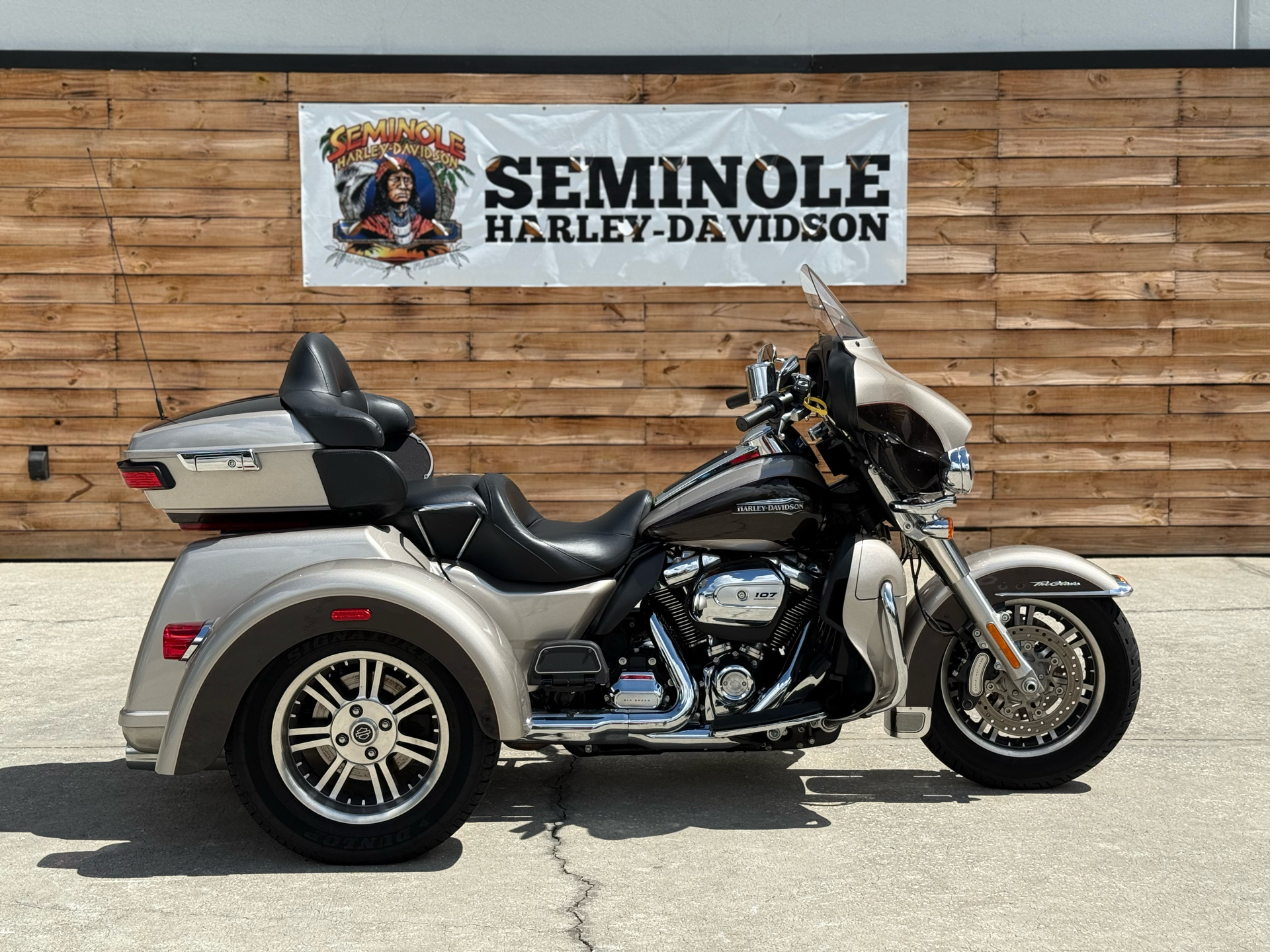 Used 2018 Harley-Davidson Tri Glide® Ultra Motorcycle Specs