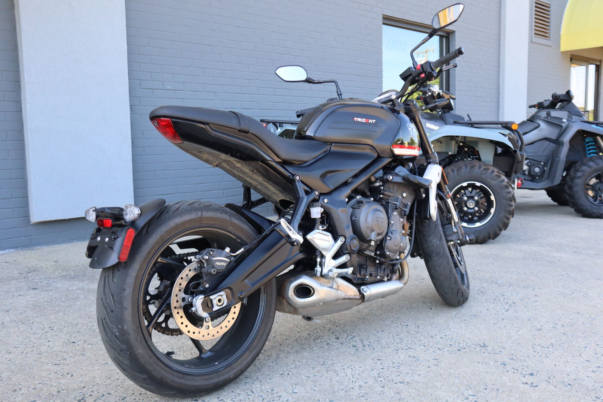 brunt 3HUNDRED 50 ブラック Used 2024 Triumph Trident 660, Durham NC | Specs, Price, Photos
