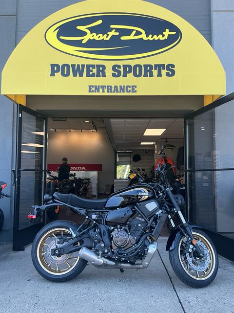 New 2025 Yamaha XSR700, Durham NC Specs, Price, Photos Raven