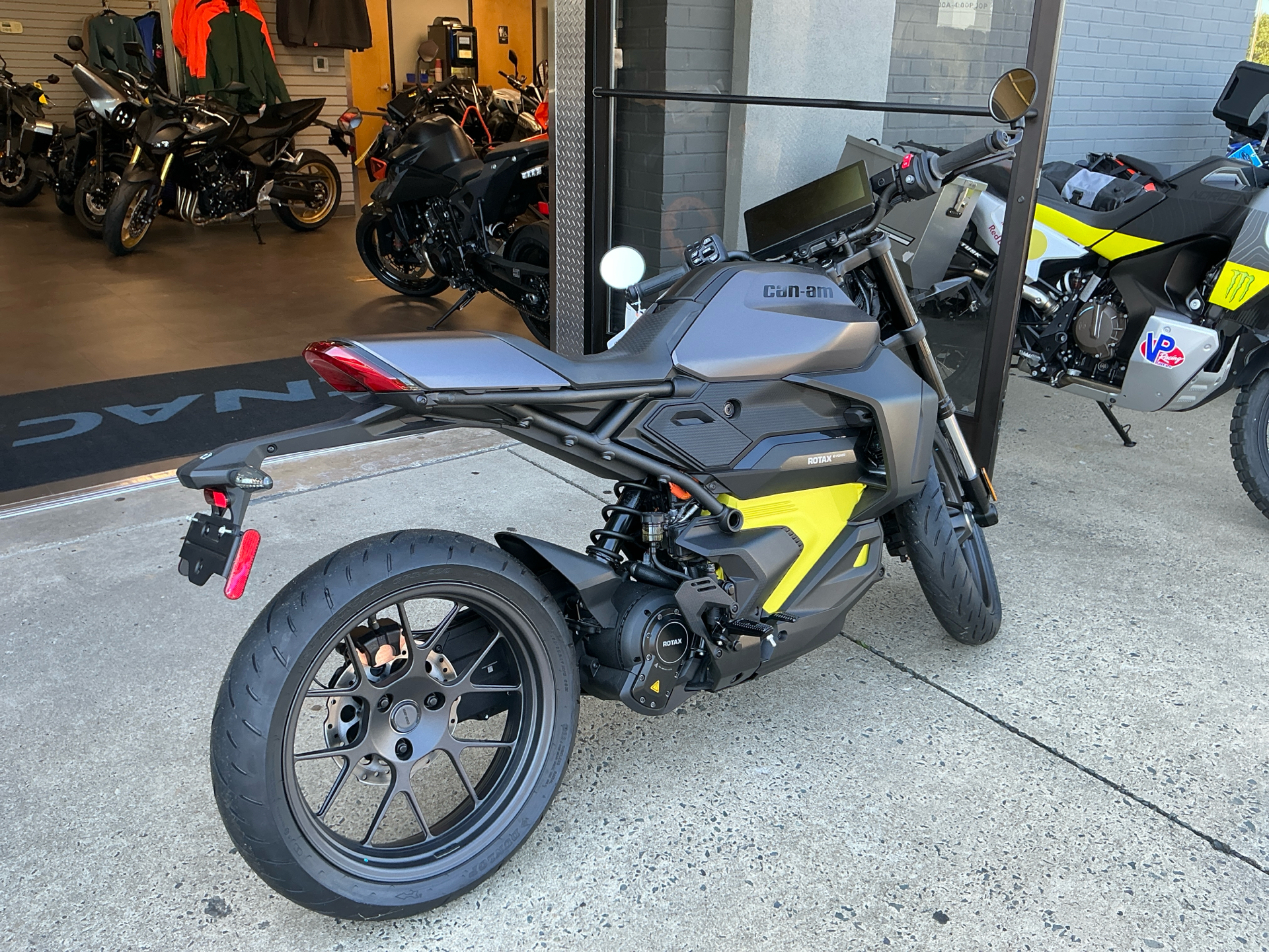 New 2025 Can-Am Pulse, Durham NC | Specs, Price, Photos | Carbon