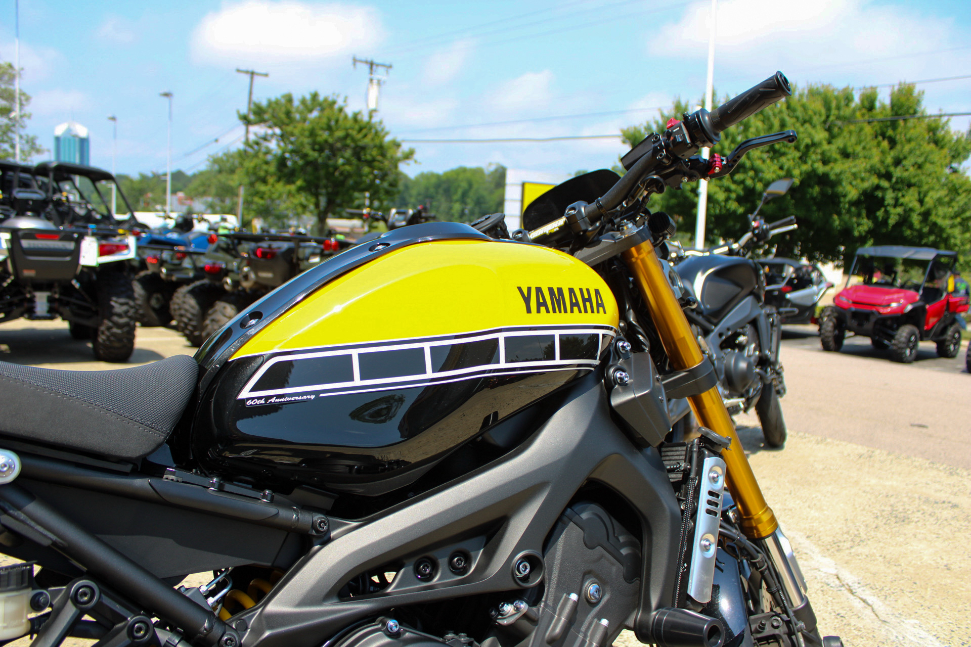 ●XSR900(2016~2020年)用●USヤマハ純正オプションのクラブマンバーハンドルです●生産終了品●アバルト● ●XSR900(2016~2020年)用●USヤマハ純正オプションのクラブマンバーハンドルです●生産終了品●アバルト●