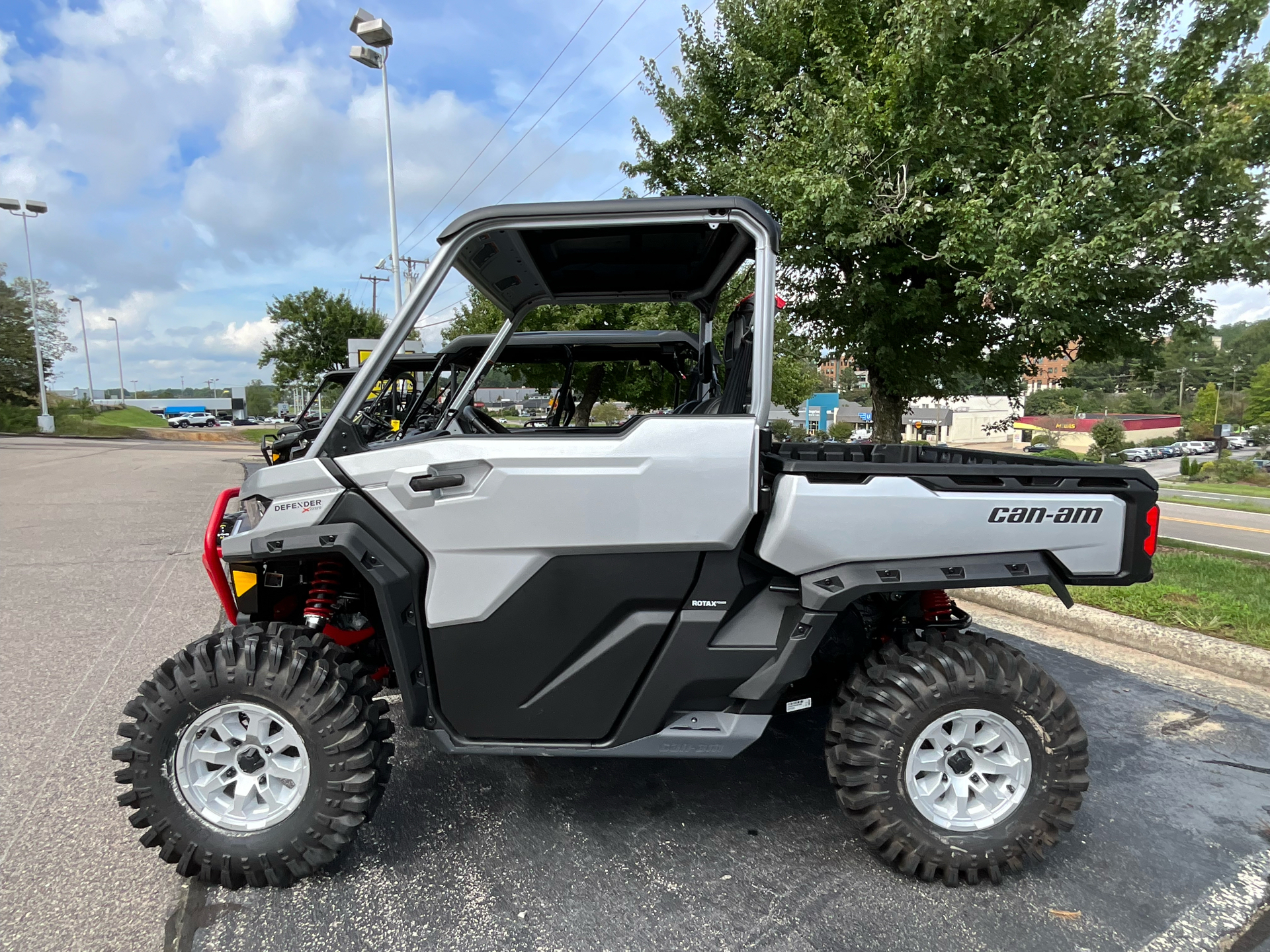 New 2025 Can-Am Defender X MR With Half-Doors, Durham NC | Specs