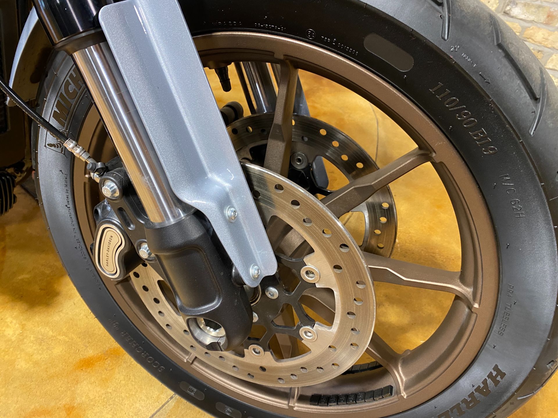 2020 Harley-Davidson Low Rider® S 11