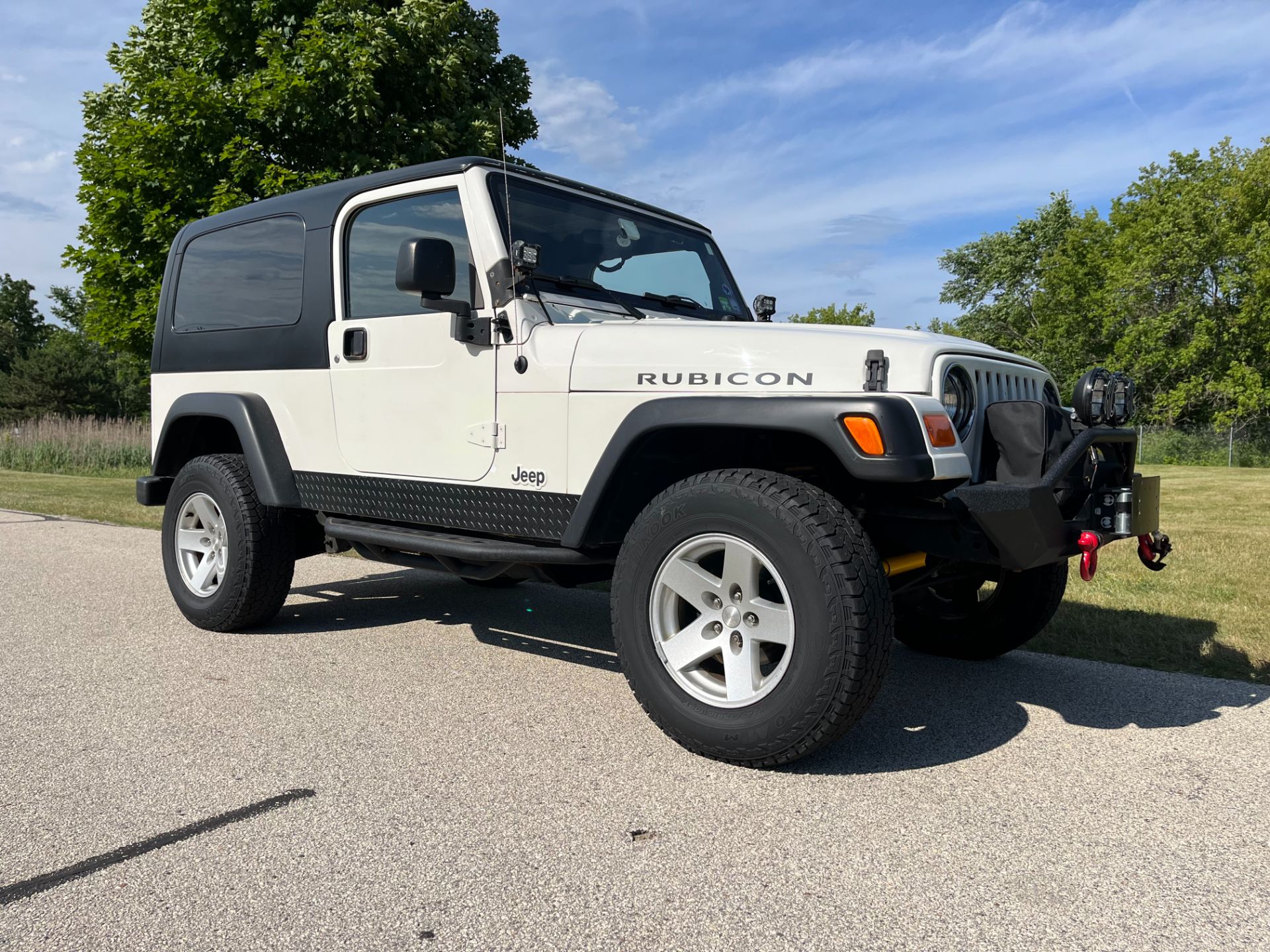 Jeep Rubicon 電動乗用車 ホワイト Jeep Rubicon 電動乗用車 ホワイト Amazon.co.jp: 電動乗用カー