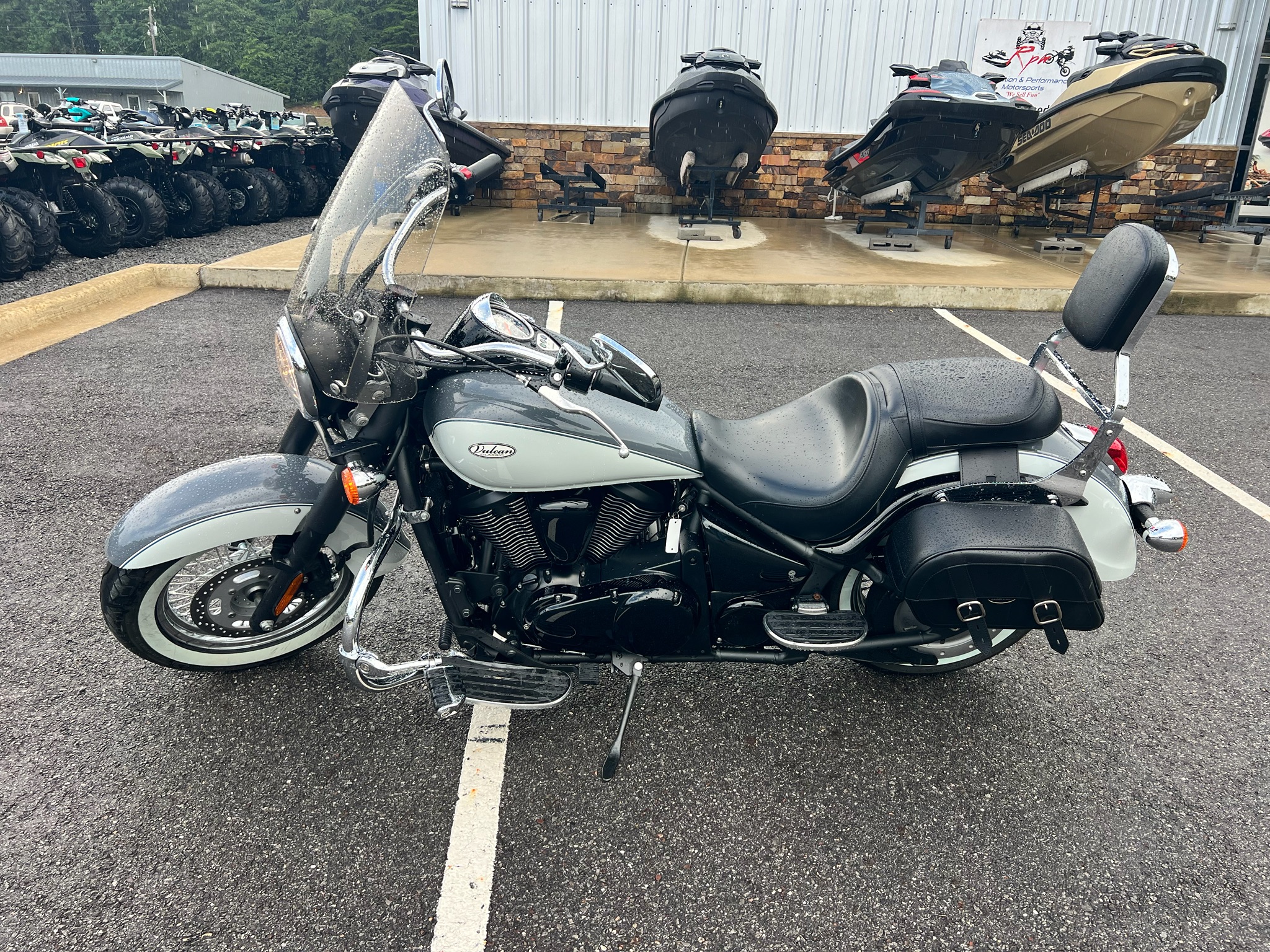 2024 Kawasaki Vulcan 900 Classic 2