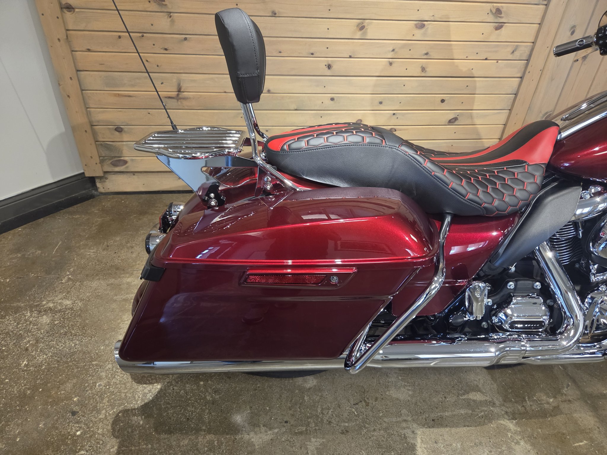 2017 Harley-Davidson Street Glide® Special 3