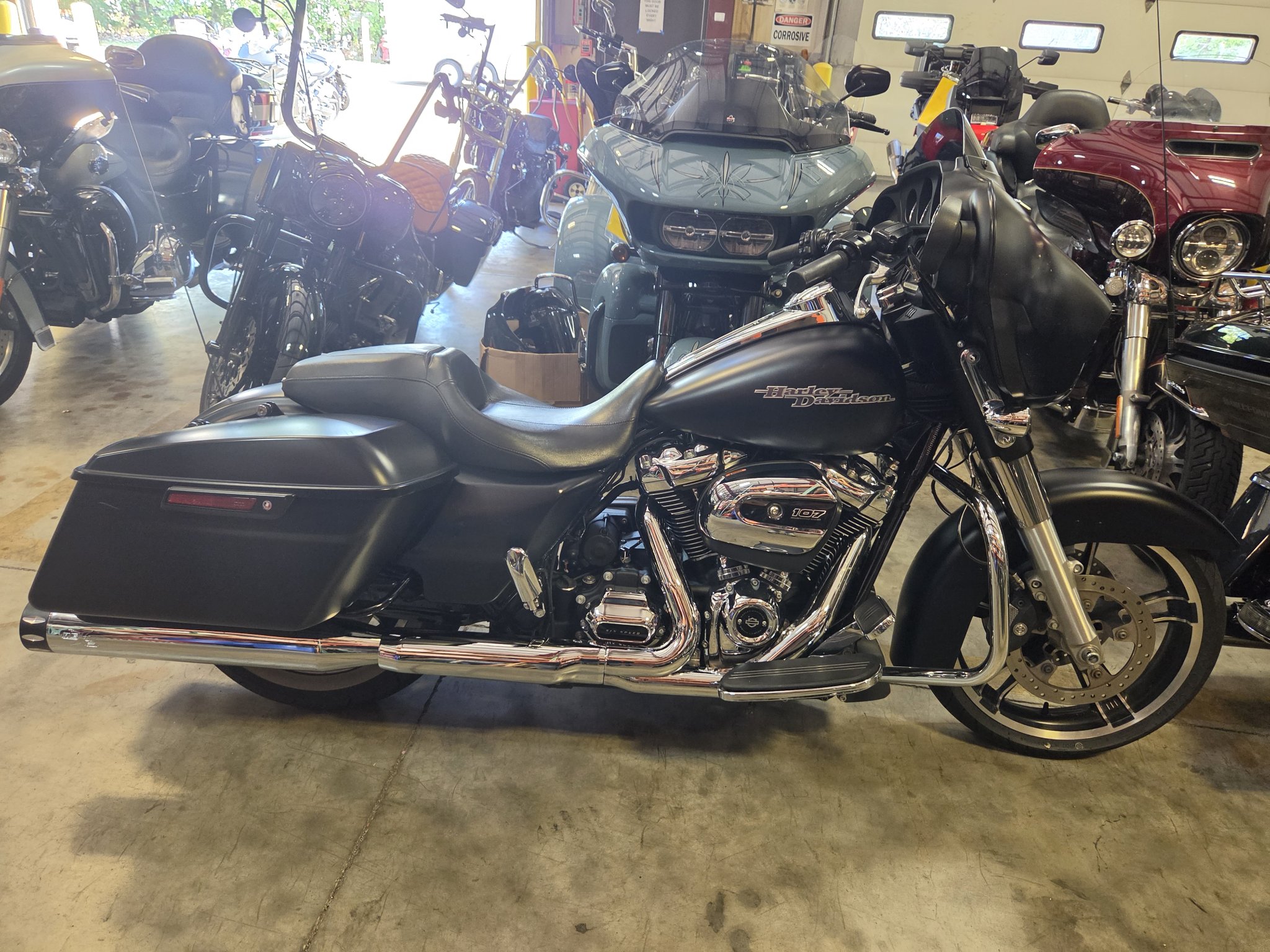 2017 Harley-Davidson Street Glide® Special 1