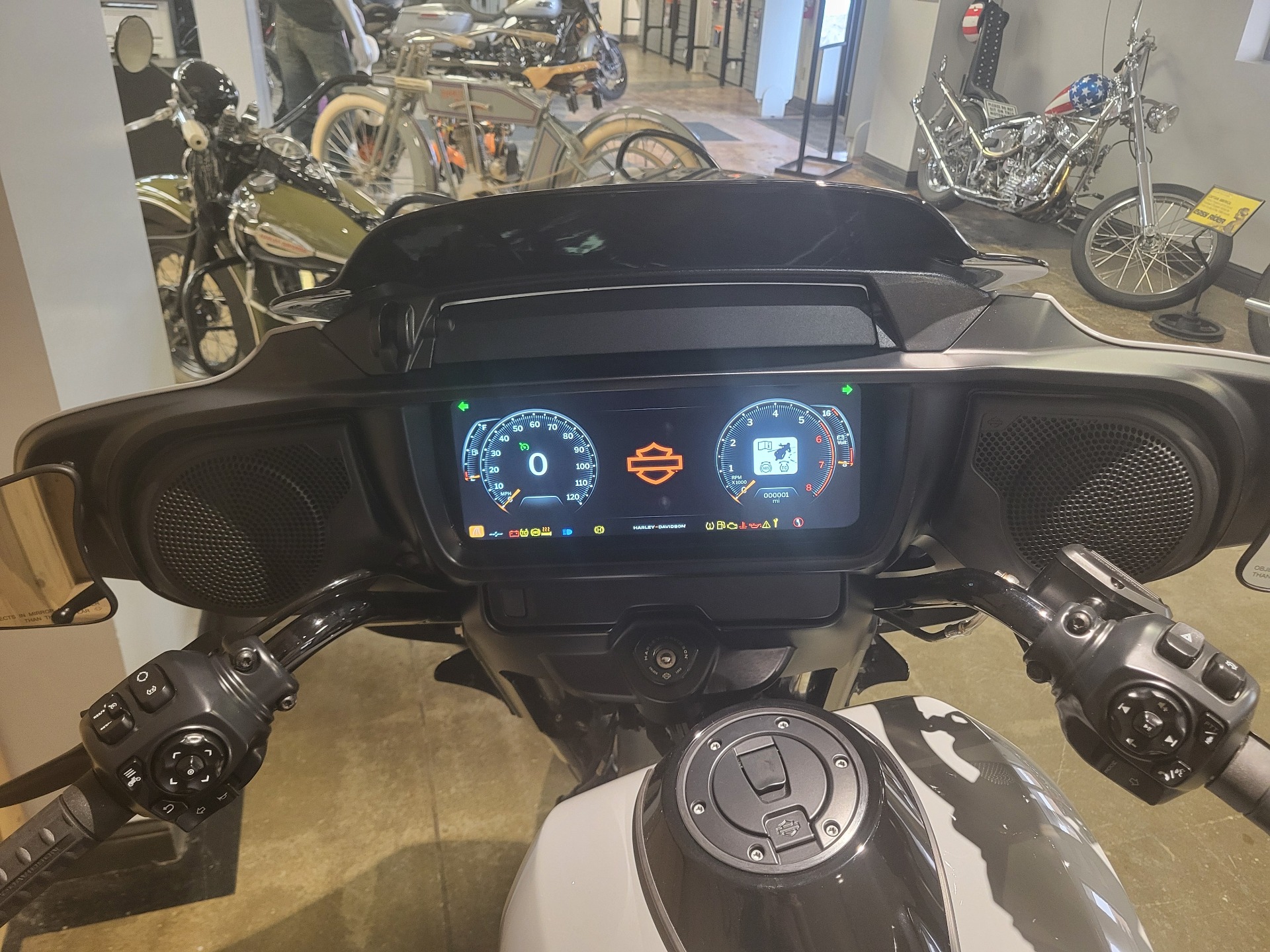 2025 Harley-Davidson Street Glide® 4