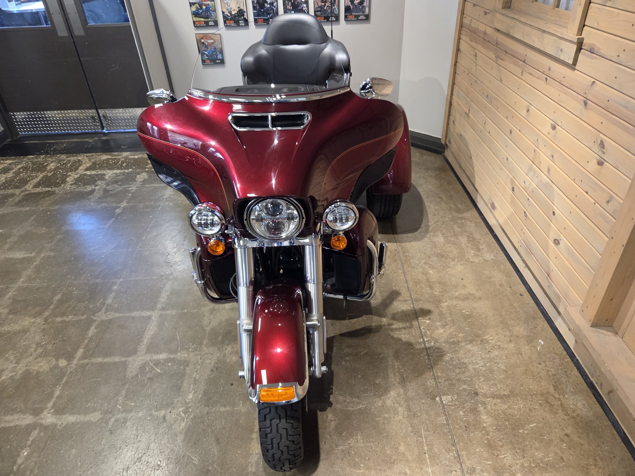 2016 Harley-Davidson Tri Glide® Ultra 10