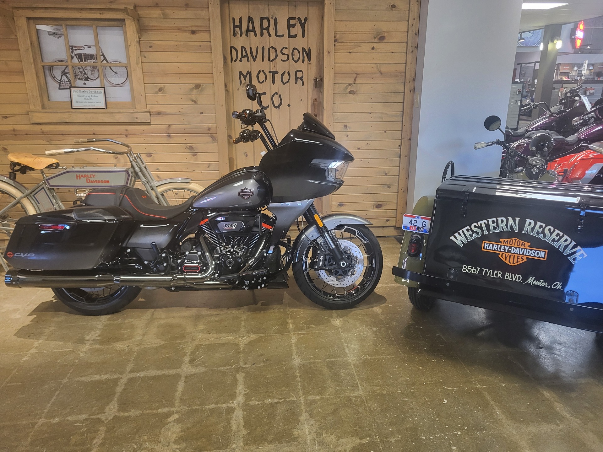 New 2025 Harley-Davidson CVO™ Road Glide® Motorcycles in Mentor