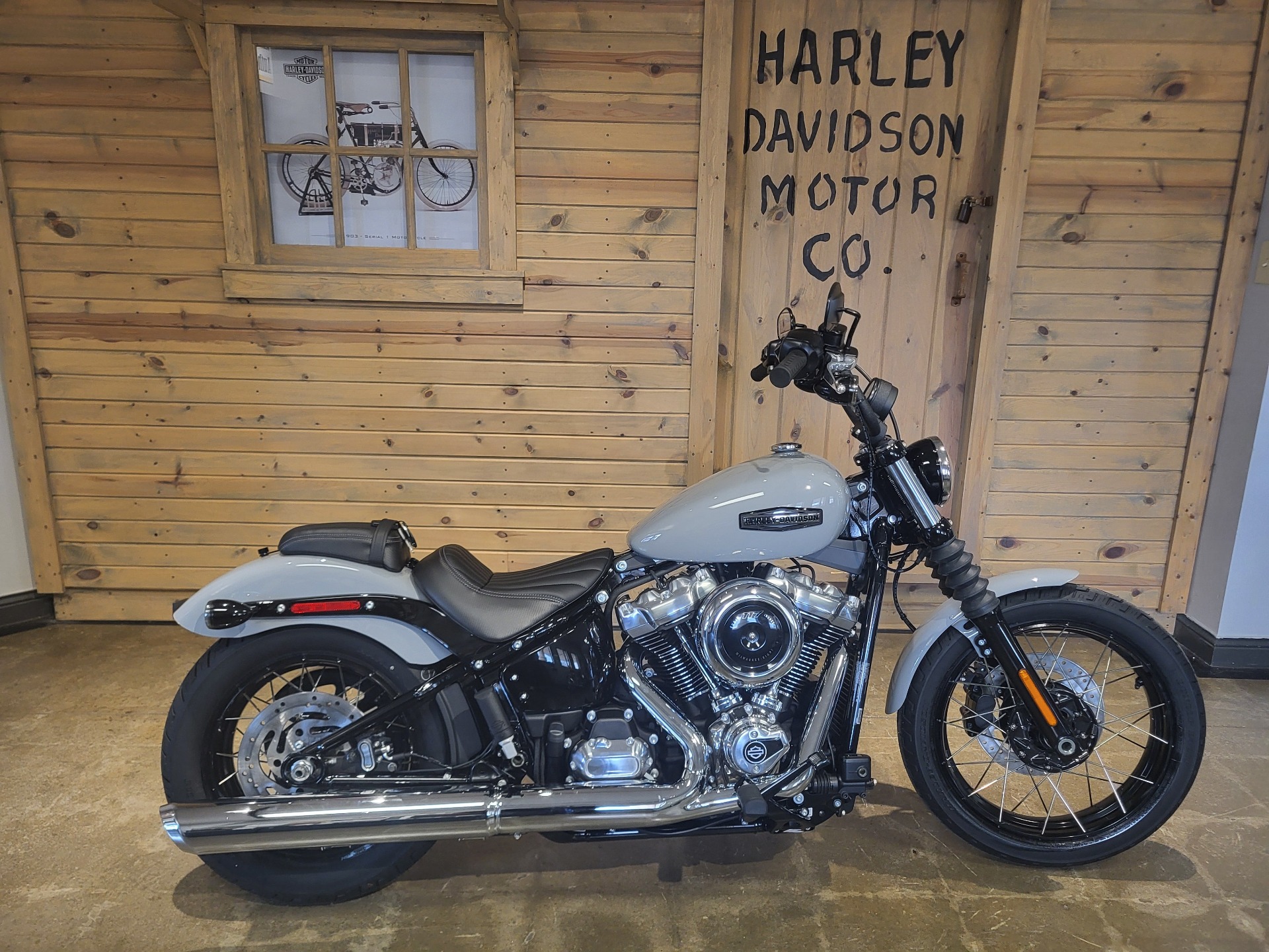 New 2025 Harley-Davidson Street Bob® Motorcycles in Mentor, OH