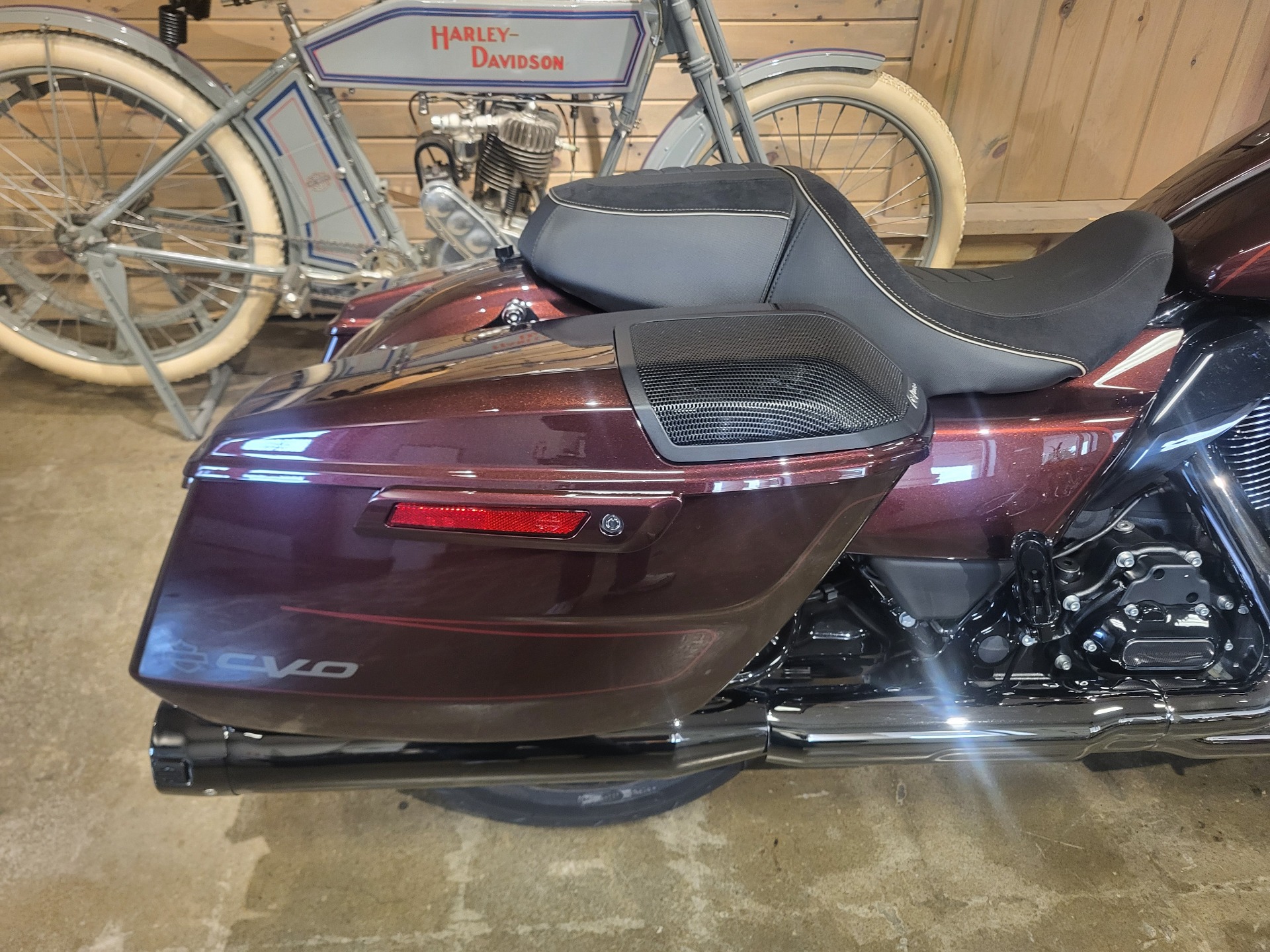 2024 Harley-Davidson CVO Road Glide® 3