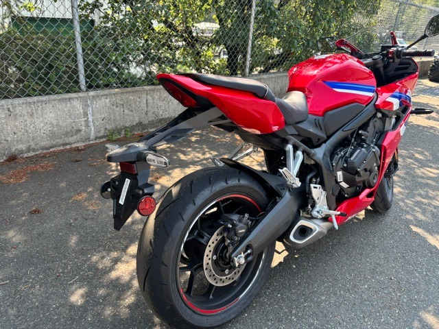 2026 Honda CBR650R E-Clutch 6