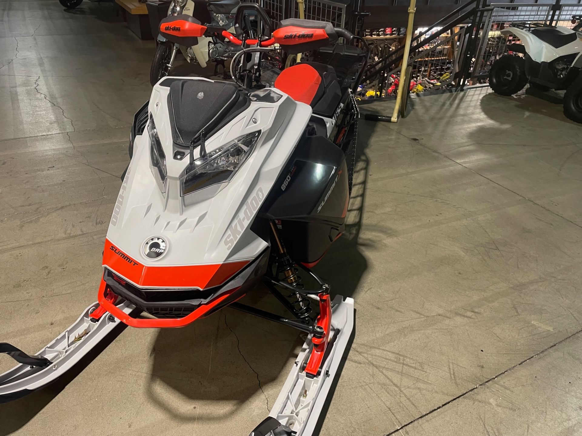 2021 Ski-Doo Summit X Expert 165 850 E-TEC Turbo SHOT PowderMax 3