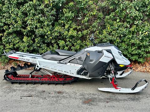 2023 Ski-Doo Summit X 165 850 E-TEC Turbo R SHOT PowderMax X-Light 3.0 w/ FlexEdge HAC
