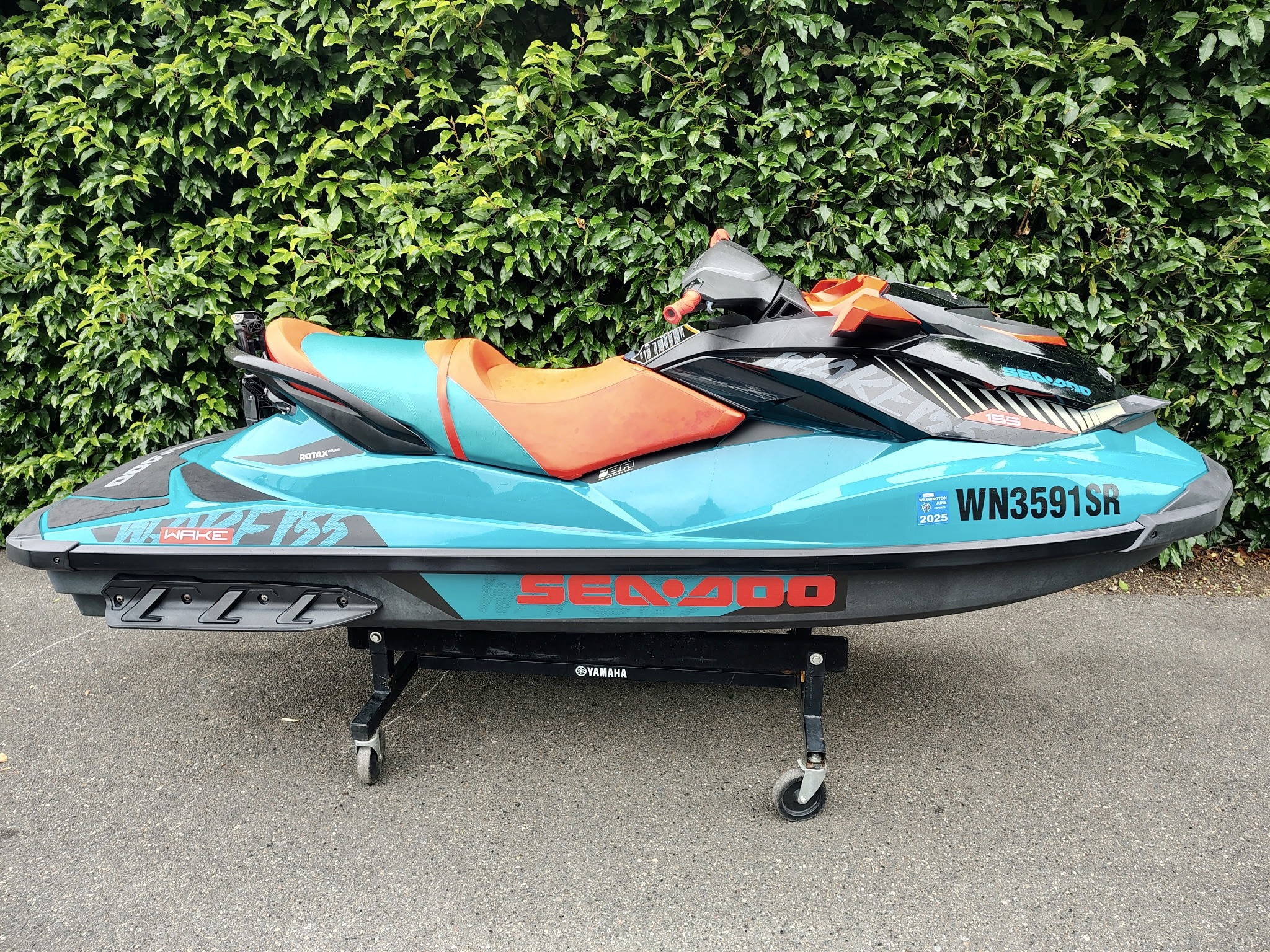 Used 2018 Sea-Doo WAKE 155 Teal Blue Metallic / Lava Red 
