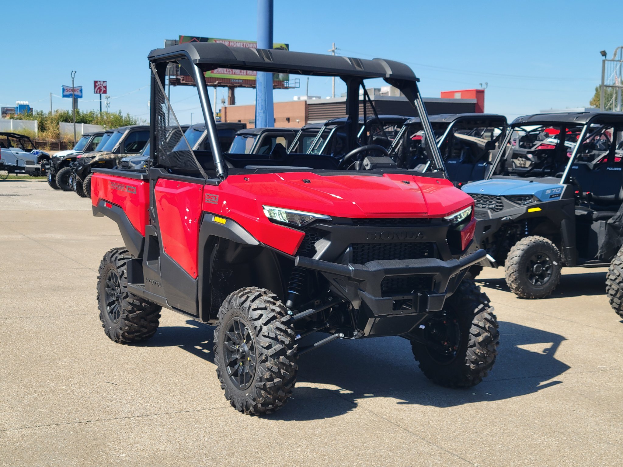 2026 Honda Pioneer 1000 Deluxe 1