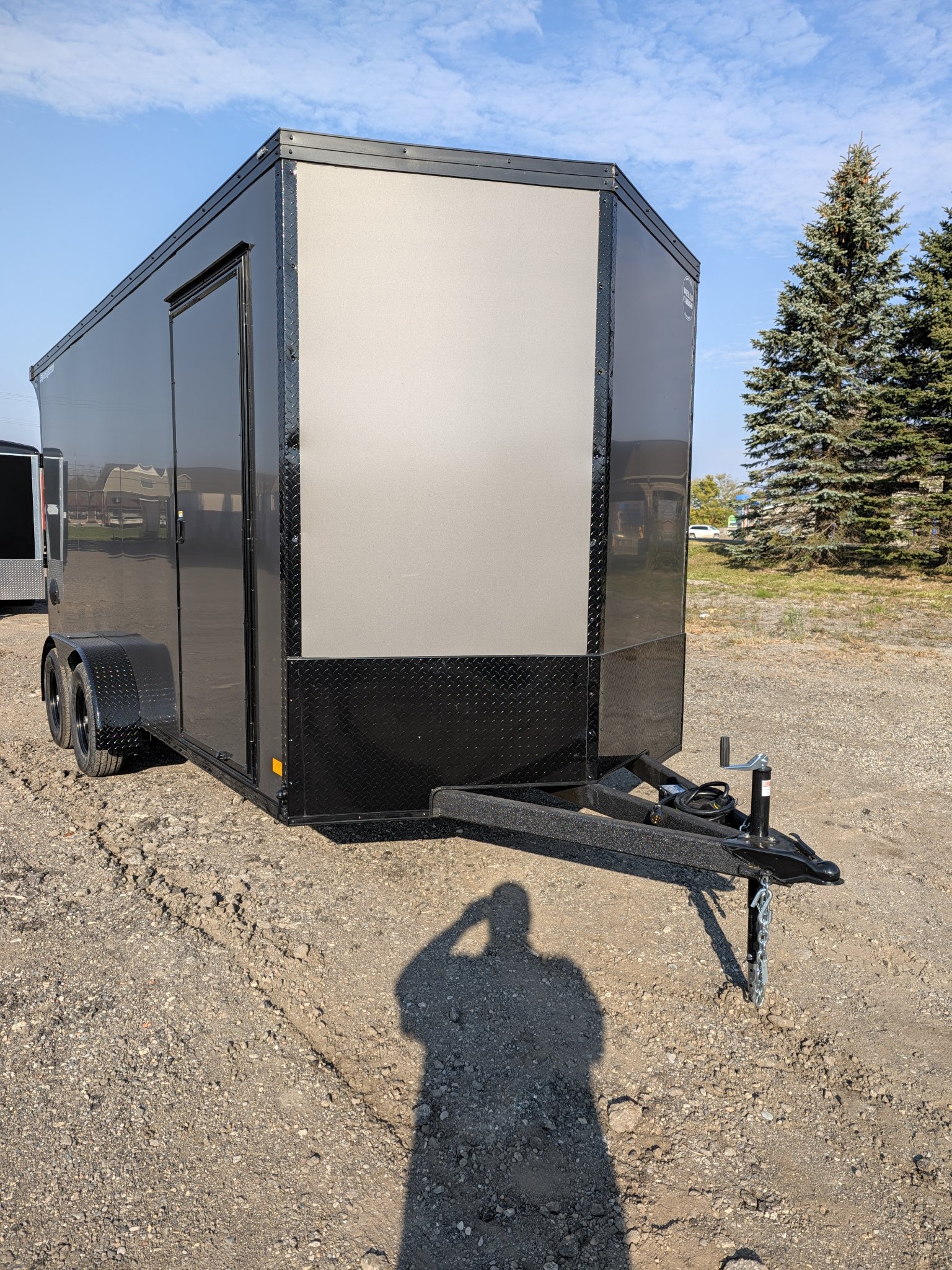 2027 Wells Cargo RFV716T2