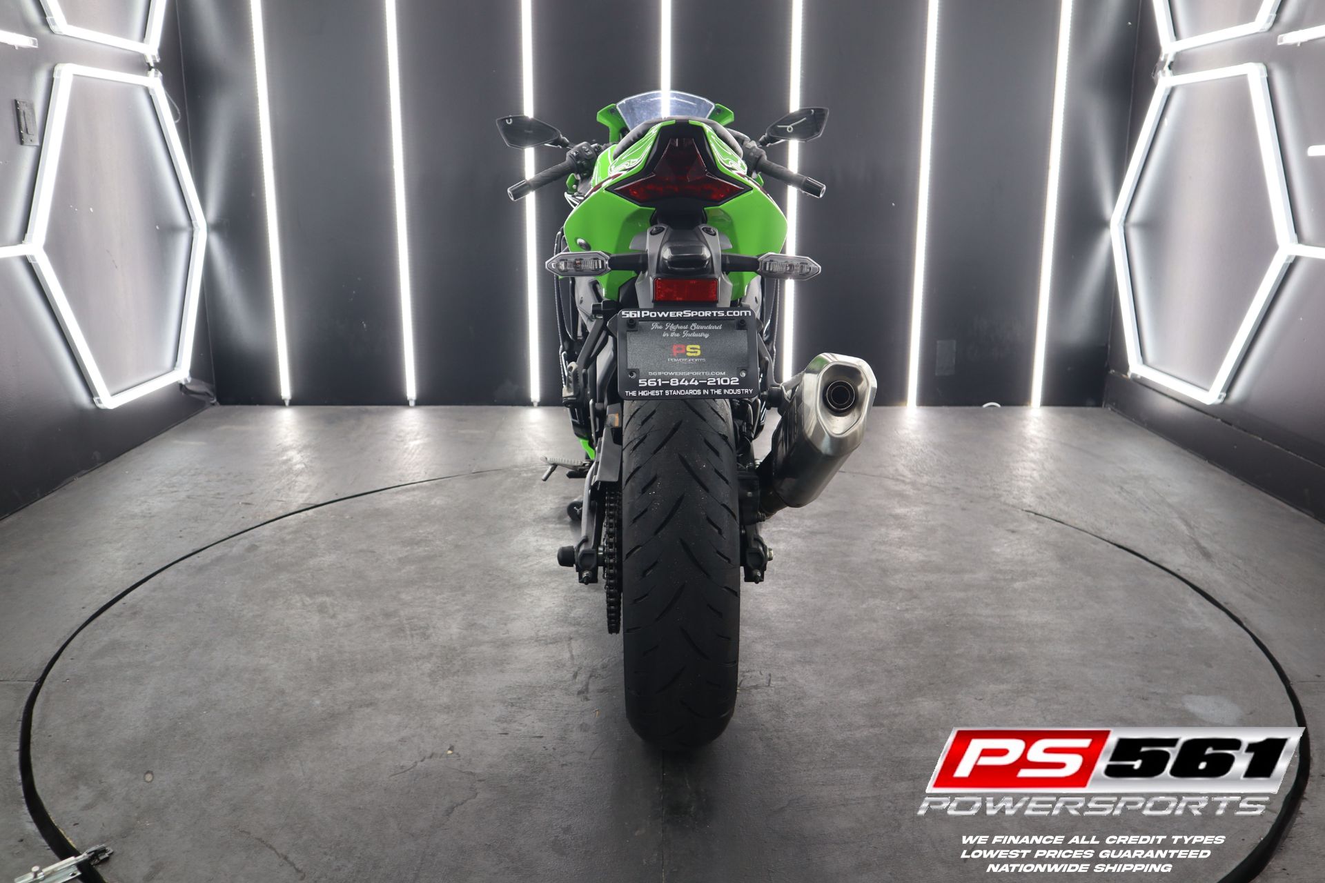 福袋・半額ポスター - クリーニング屋さん専用の通 Ninja Kawasaki 2023 Used ZX-4RR Green Lime Edition KRT キッズ・ファミリー