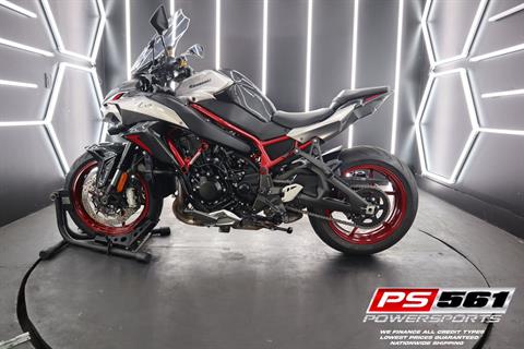 TSJ×HAKU BLACK×SILVER SKYNET 1/12 KAWASAKI Ninja ZX-25R (Metallic Spark Black x