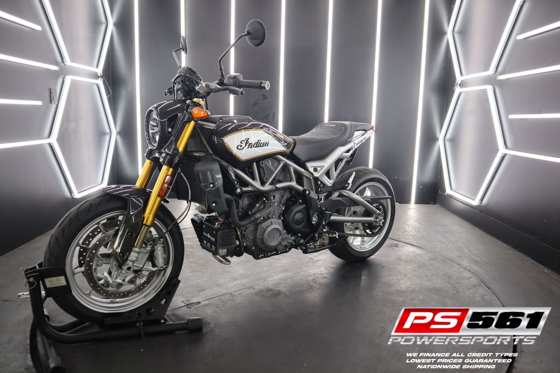 2023  FTR R Carbon 10