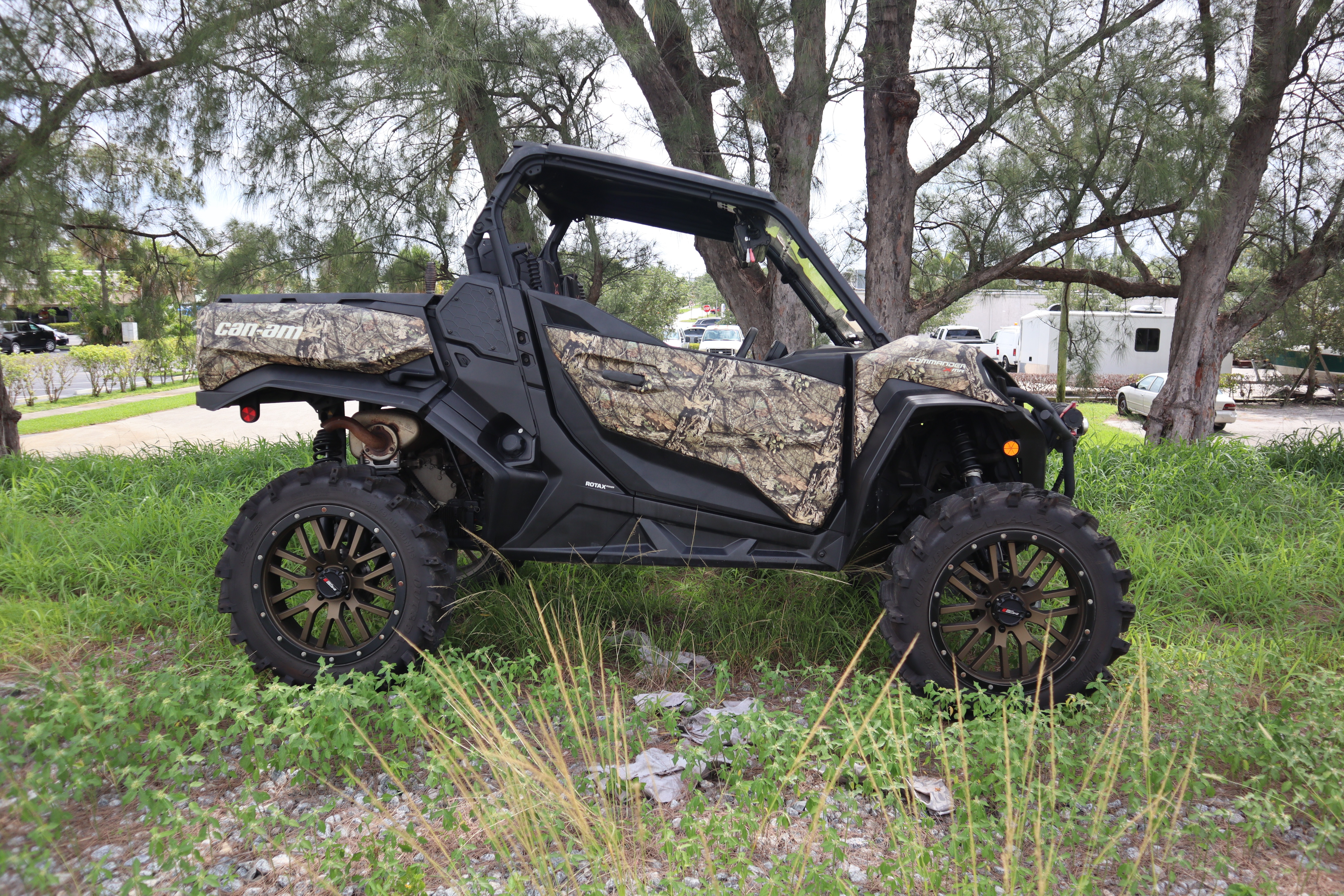 2023 Can-Am Commander X MR