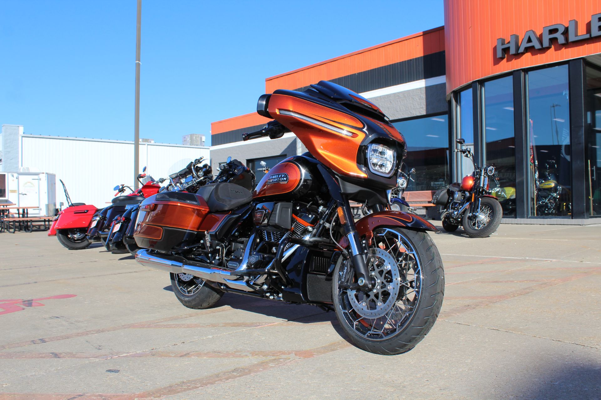 Harley-Davidson レディーM値下げ New 2025 Harley-Davidson Road Glide® Motorcycle - Specs