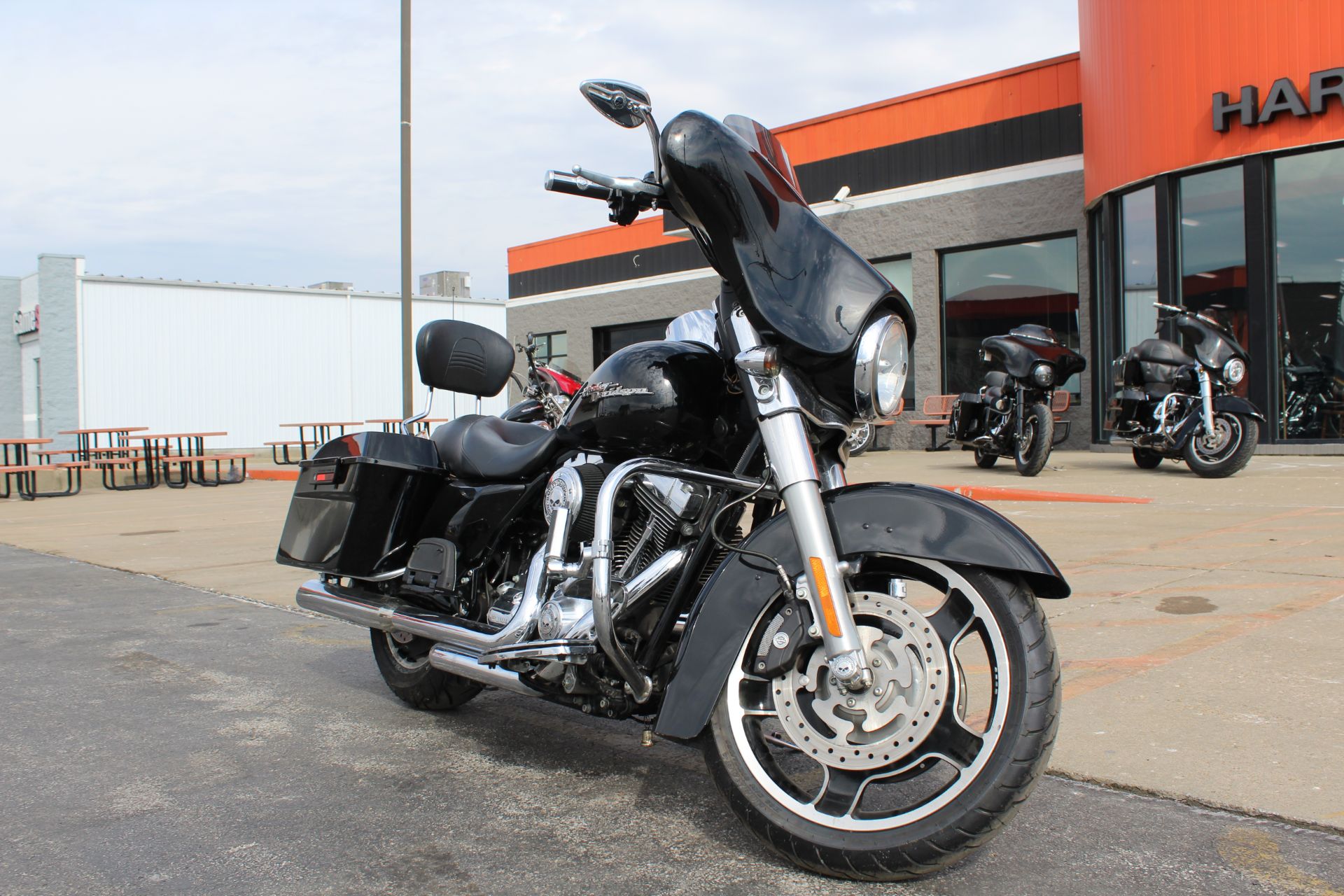 New 2025 Harley-Davidson Street Glide® Motorcycle - Specs