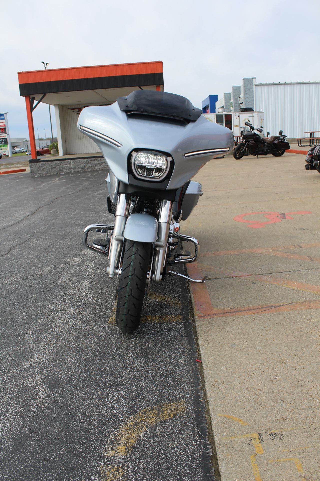 New 2025 Harley-Davidson Street Glide® Atlas Silver Metallic