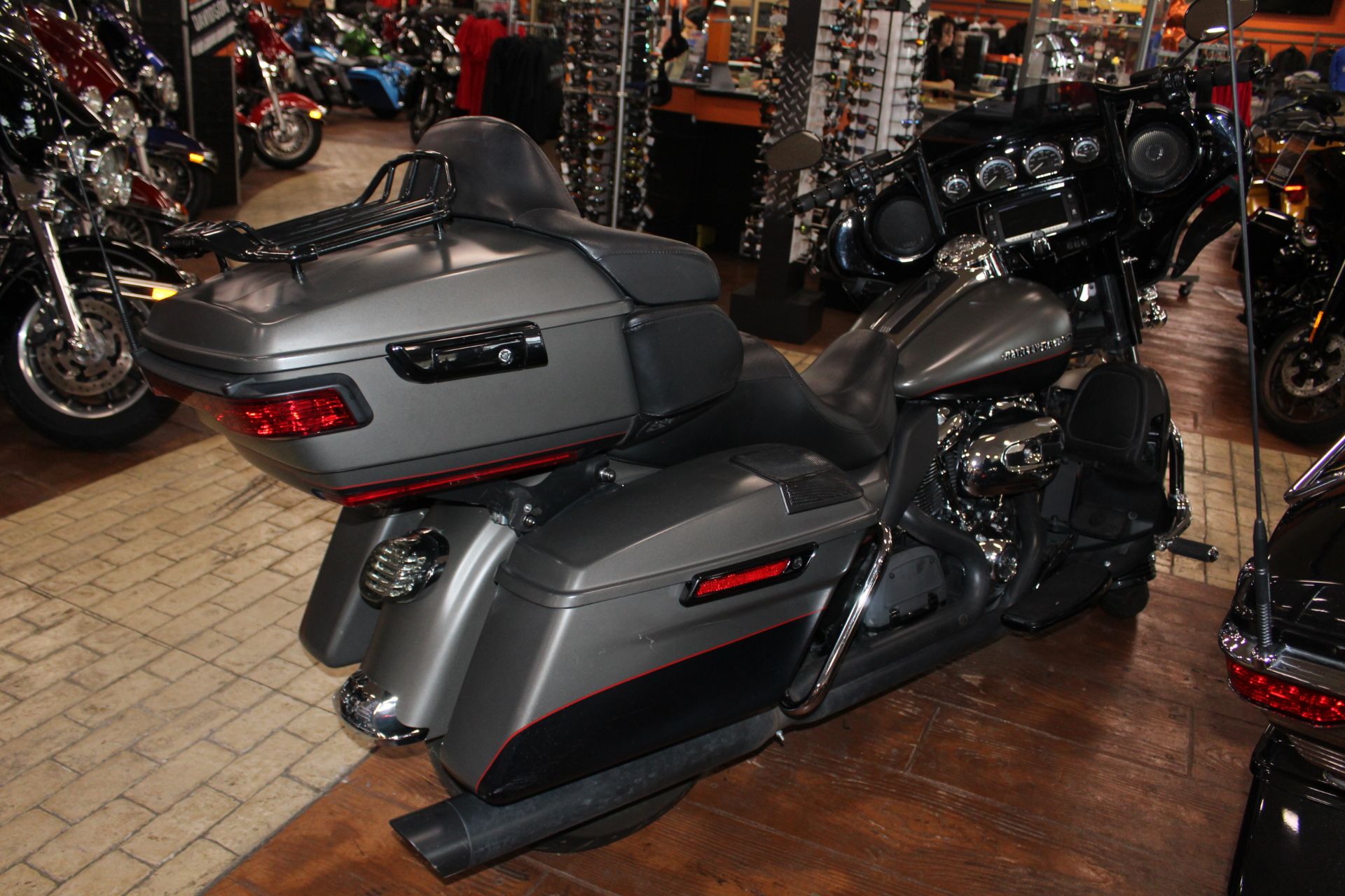 Used 2018 Harley-Davidson Ultra Limited Industrial Gray
