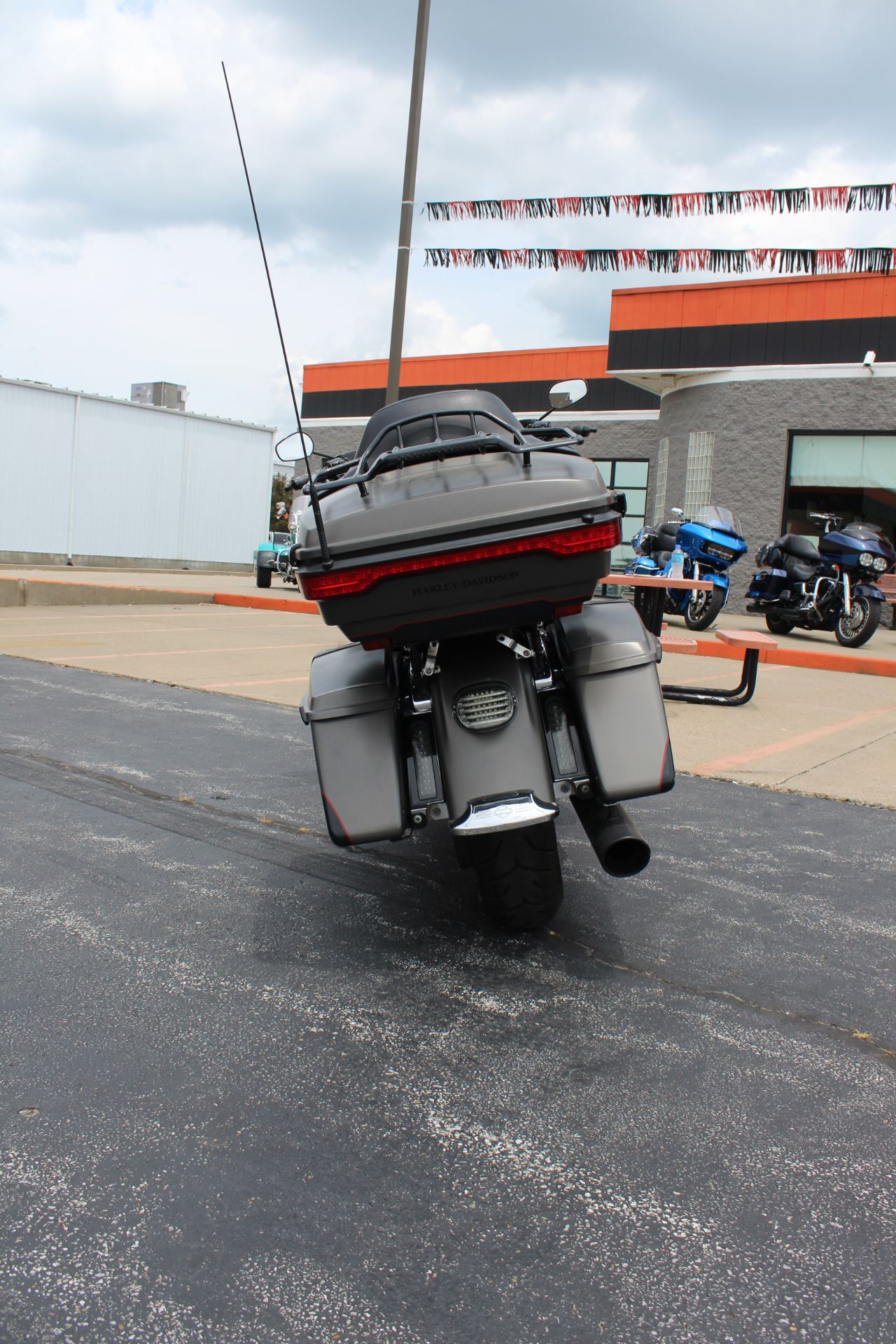 即日発送 オフィシャル Harley-Davidson ネオンライト アメカジ Used 2021 Harley-Davidson Street Glide® Special Motorcycle