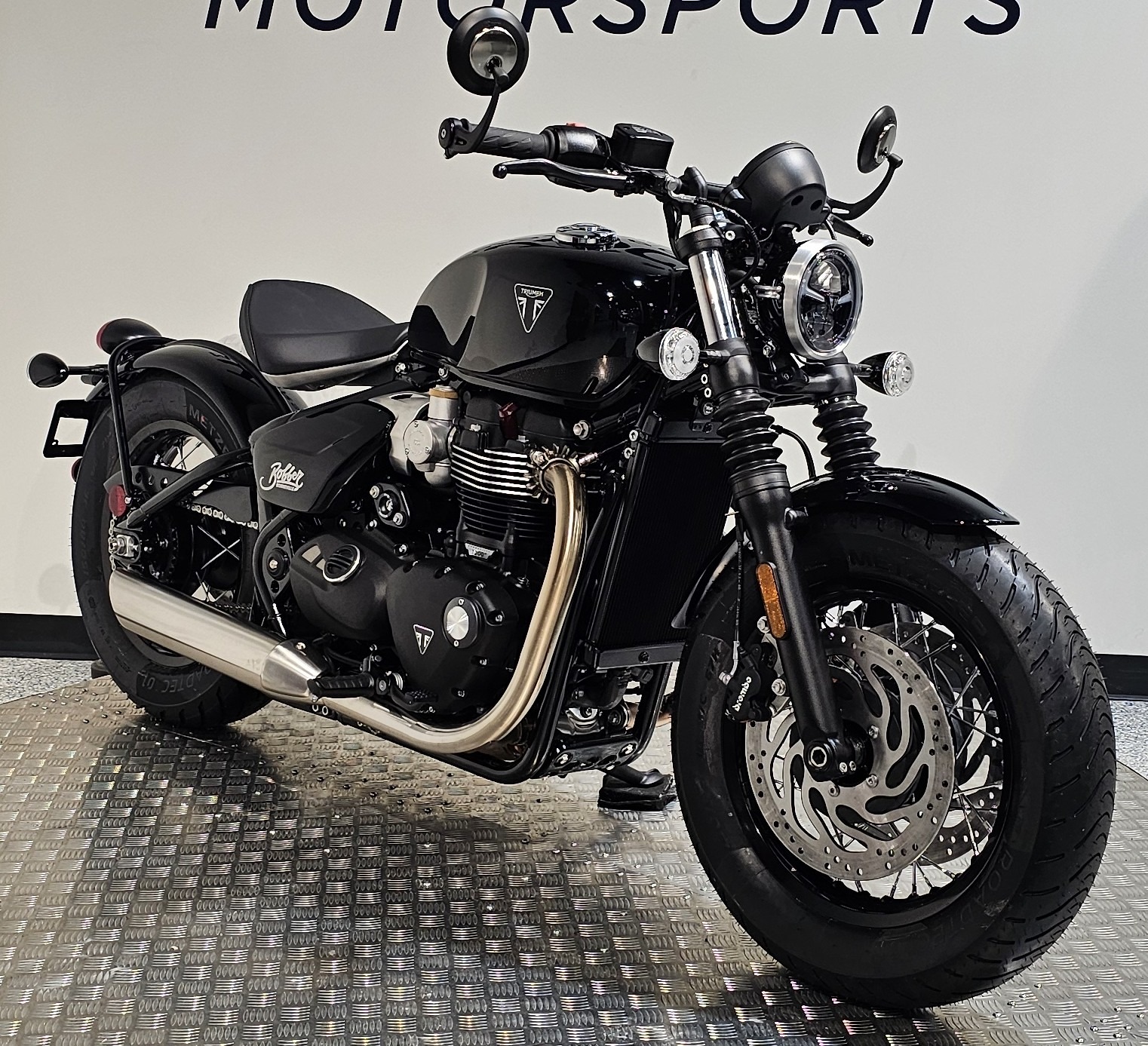 2027 Triumph Bonneville Bobber 2