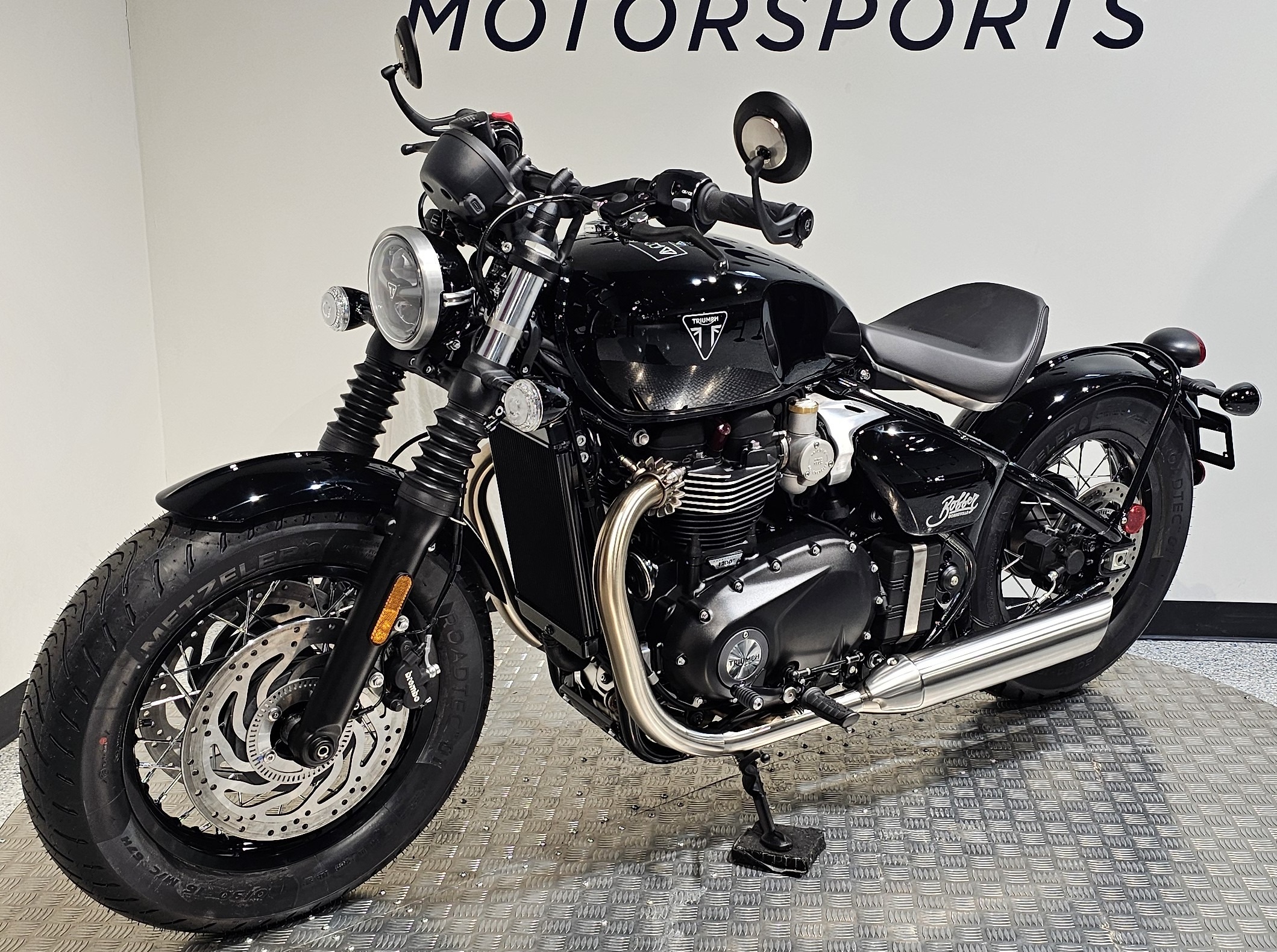 2027 Triumph Bonneville Bobber 4