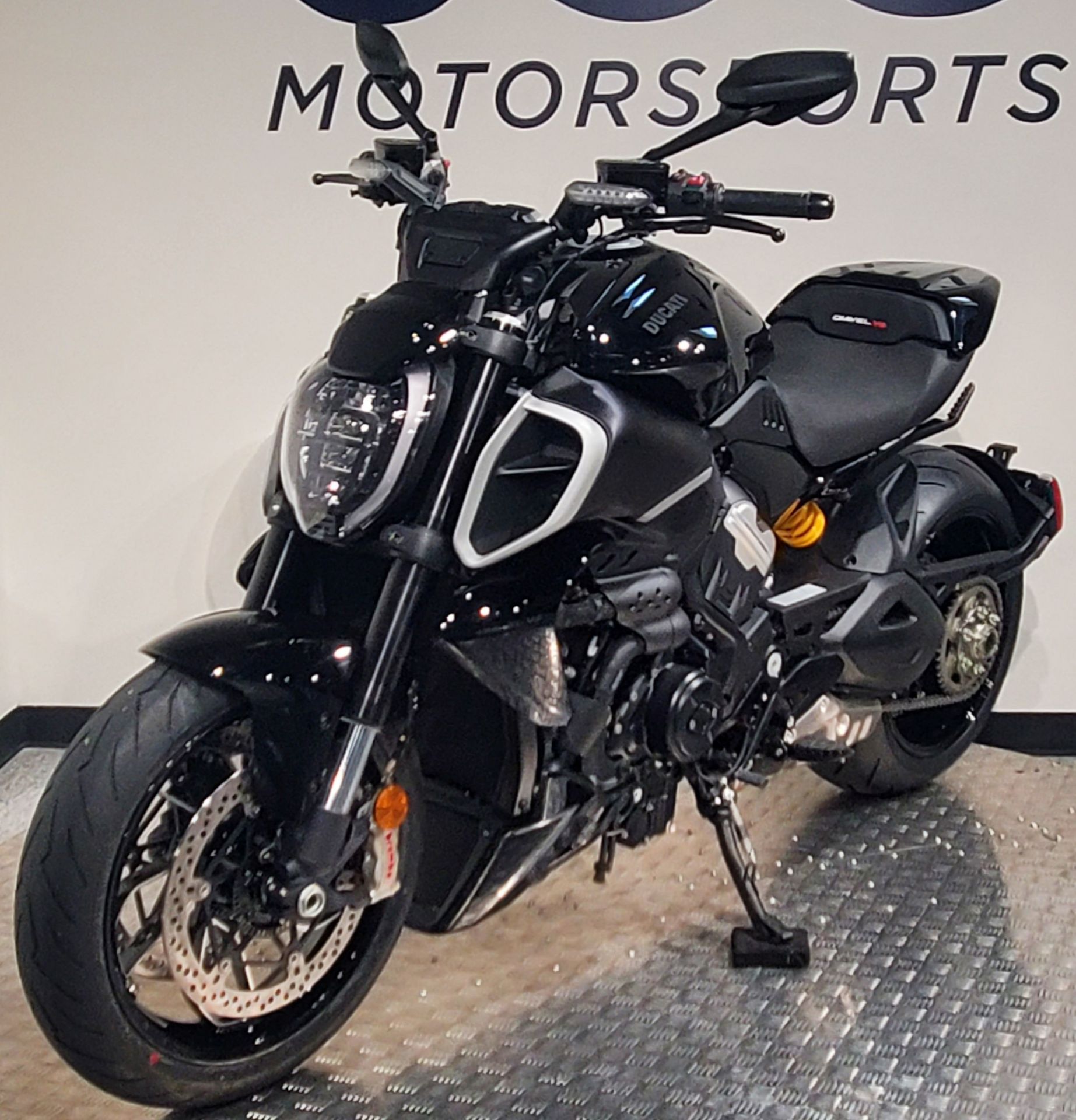 New 2025 Ducati Diavel V4, Albany NY | Specs, Price, Photos