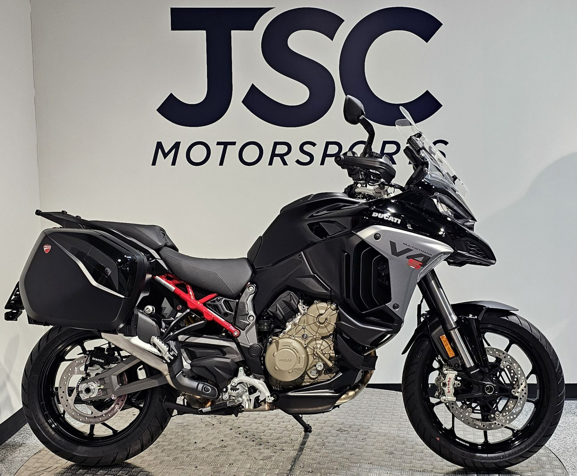 2026 Ducati Multistrada V4 S Travel & Radar 1