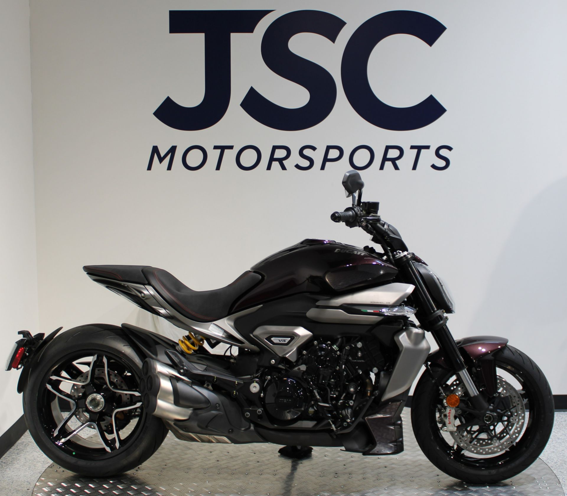 エビフリャー　タカノディス　シュタイヴァル New 2026 Ducati XDiavel V4, Albany NY | Specs, Price, Photos