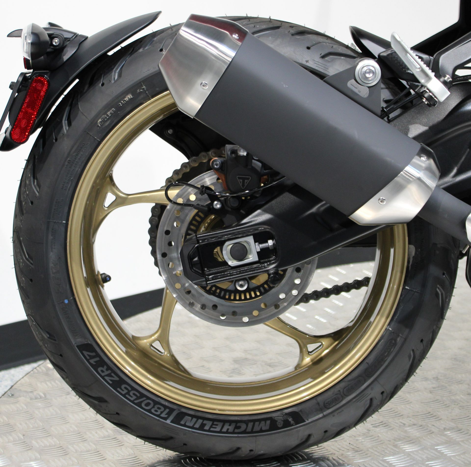 2026 Triumph Trident 800 12