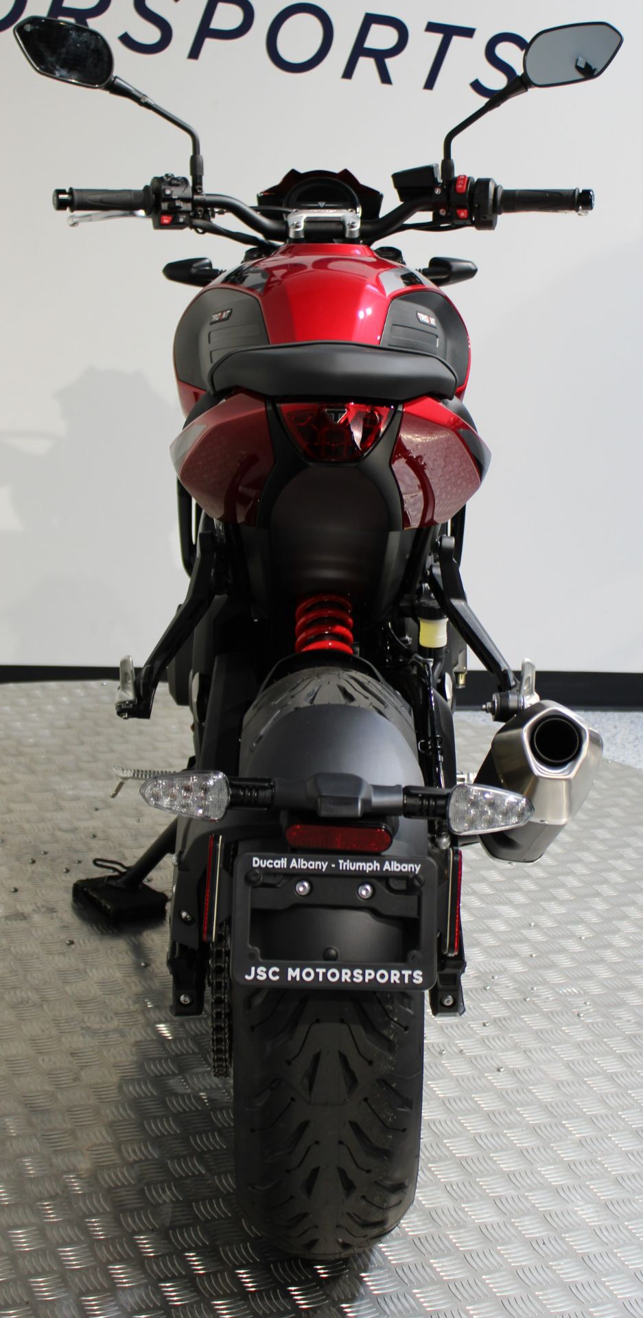 2026 Triumph Trident 800 7