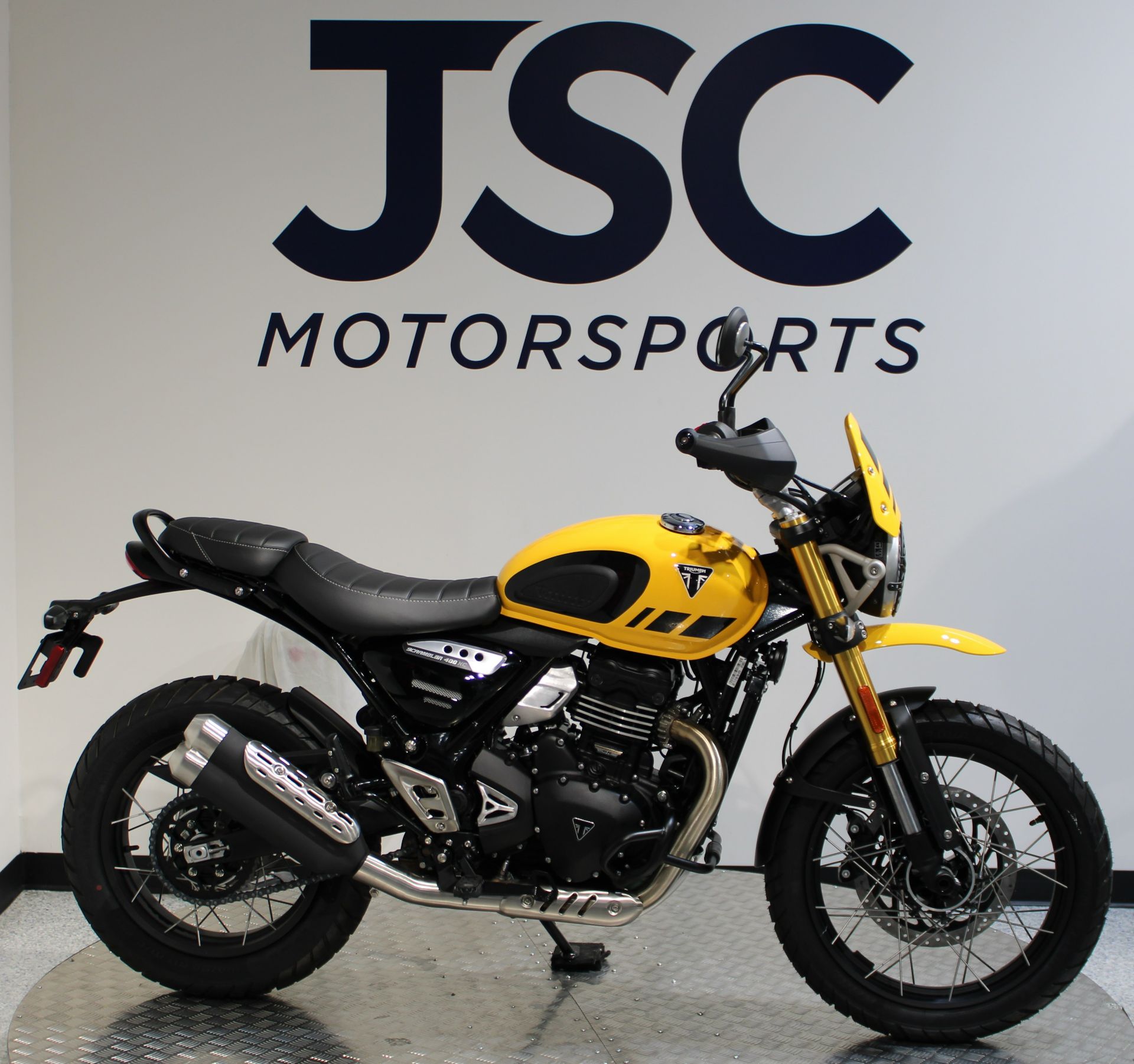 2026 Triumph Scrambler 400 XC