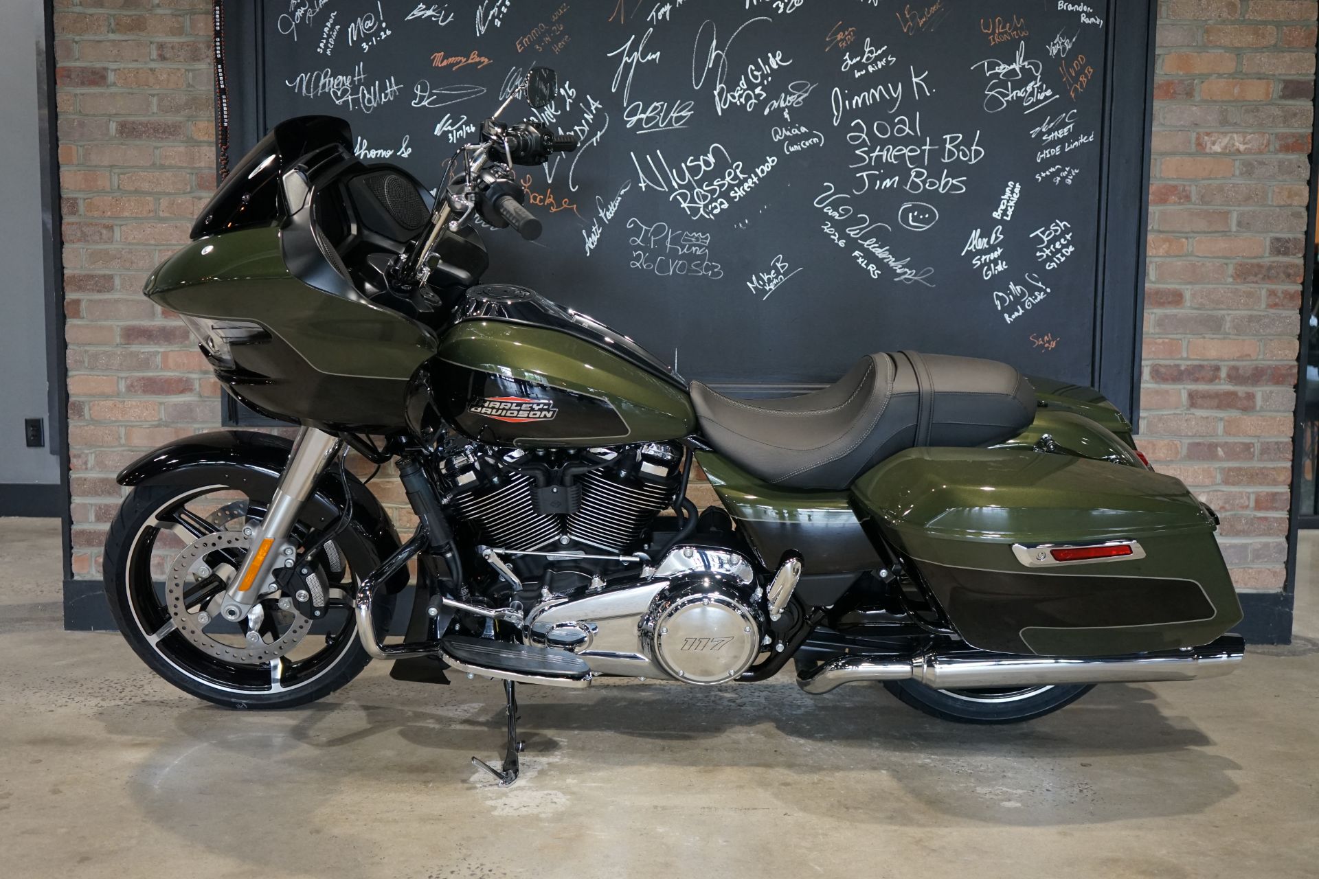 2026 Harley-Davidson Road Glide® 6