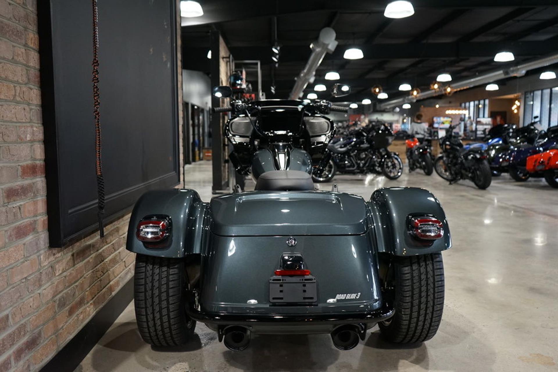 2026 Harley-Davidson Road Glide® 3 in West End, North Carolina - Photo 6