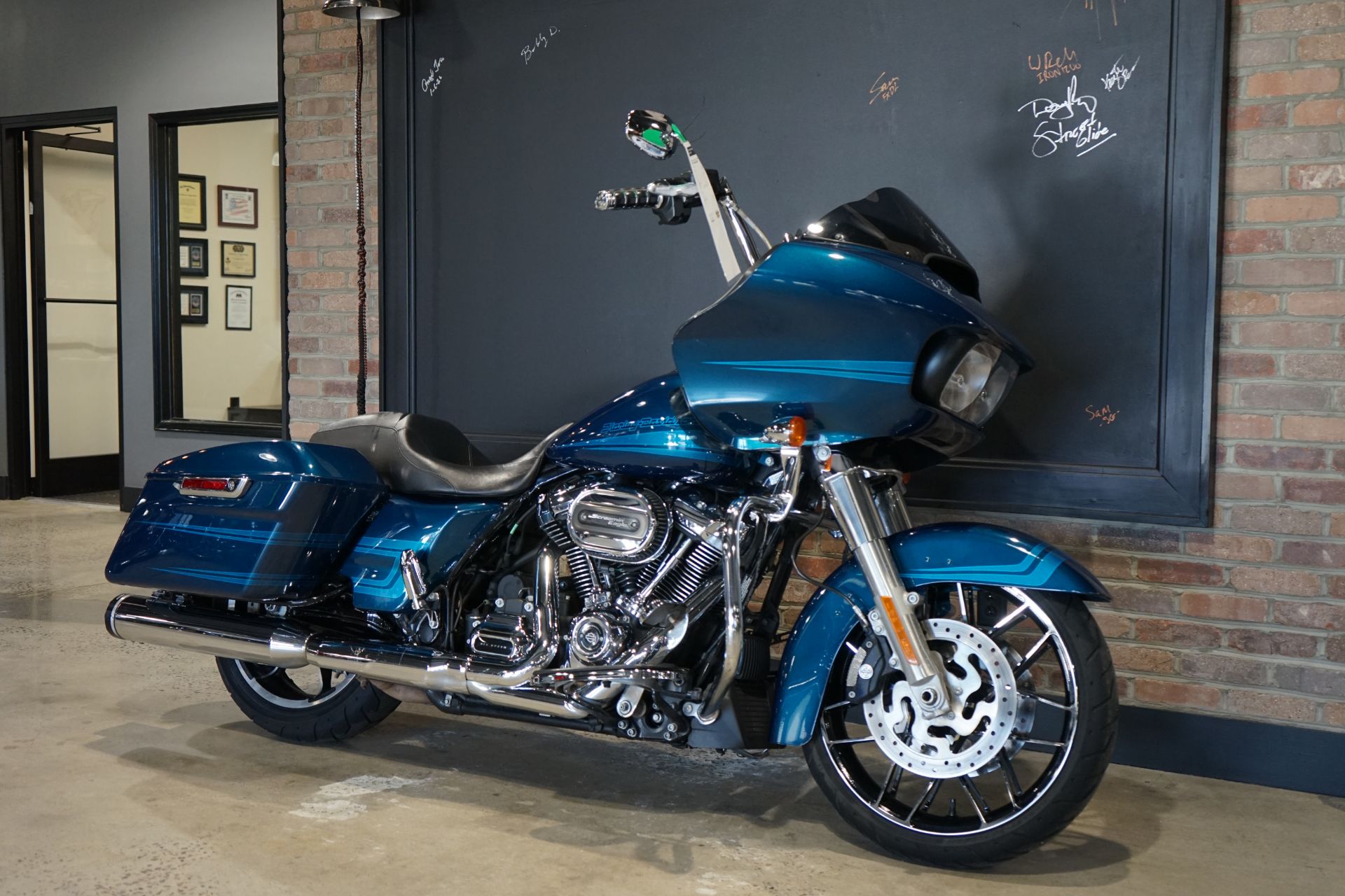 2020 Harley-Davidson Road Glide® in West End, North Carolina - Photo 2