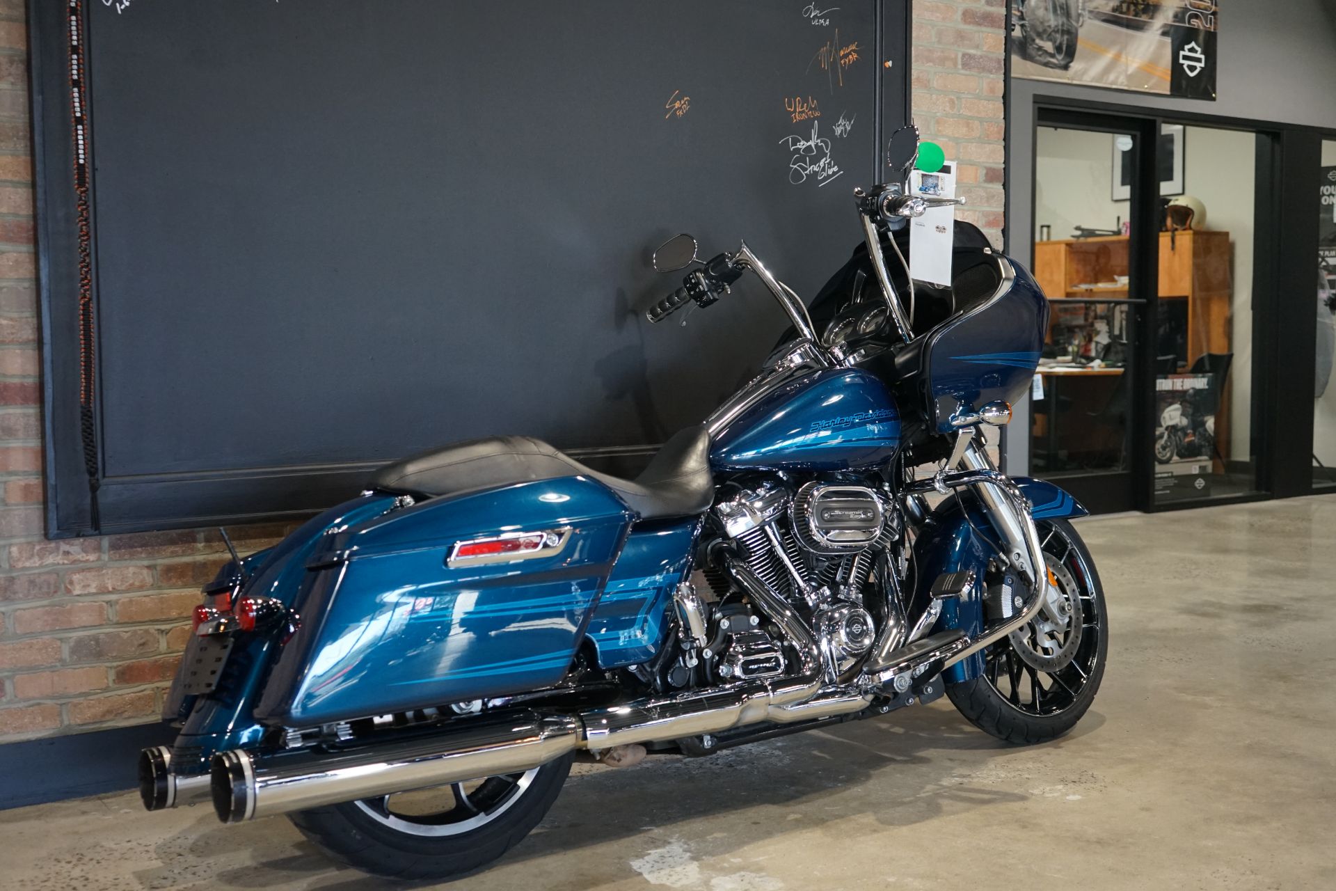 2020 Harley-Davidson Road Glide® in West End, North Carolina - Photo 4