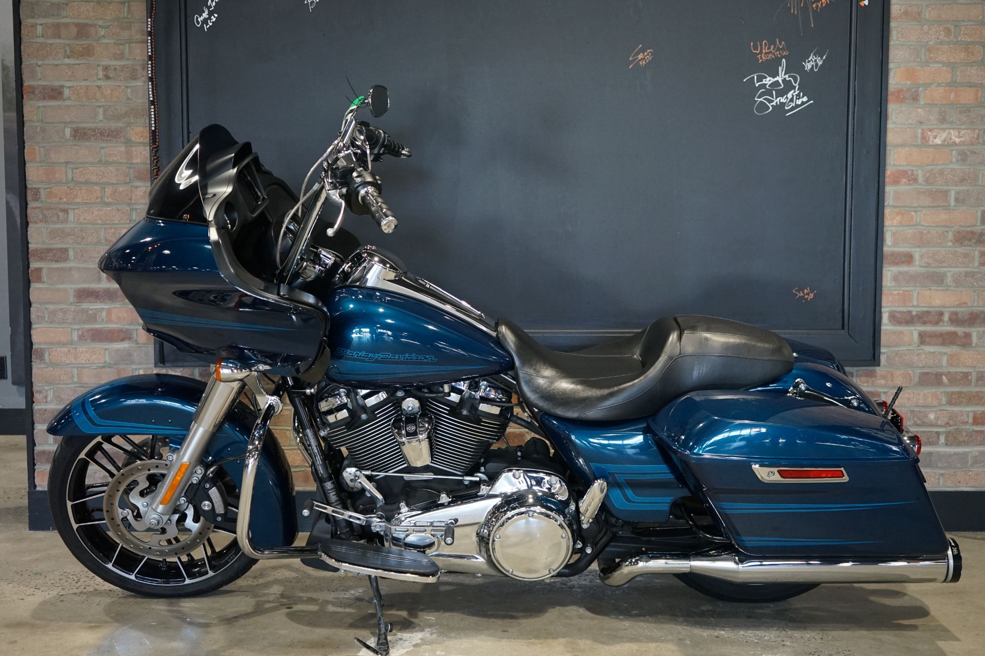 2020 Harley-Davidson Road Glide® in West End, North Carolina - Photo 6