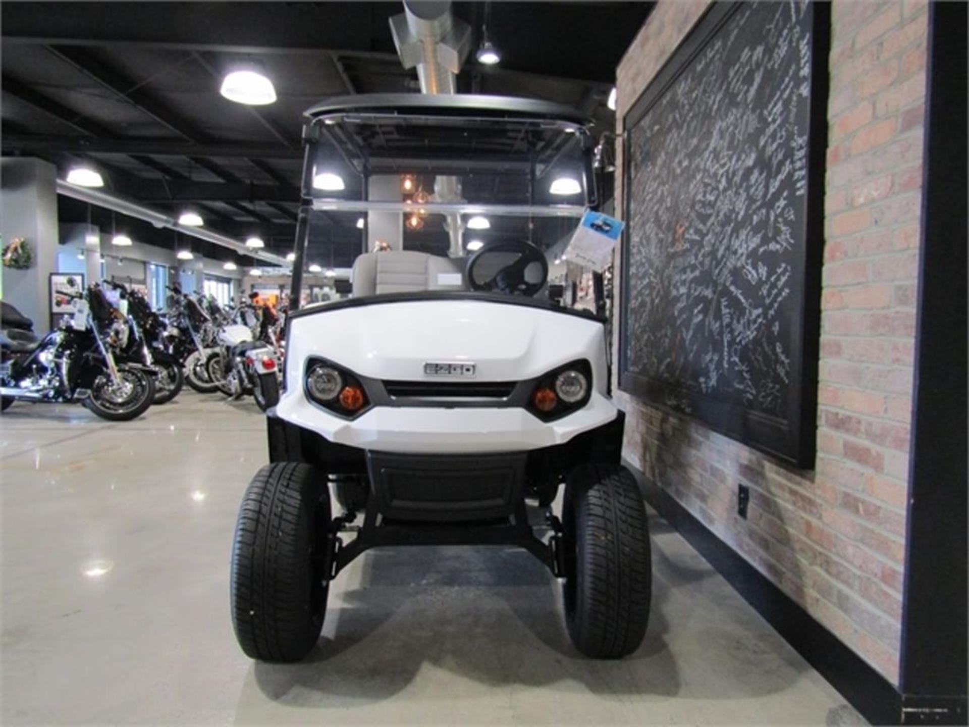 2024 E-Z-GO Express S4 Gas in West End, North Carolina - Photo 2