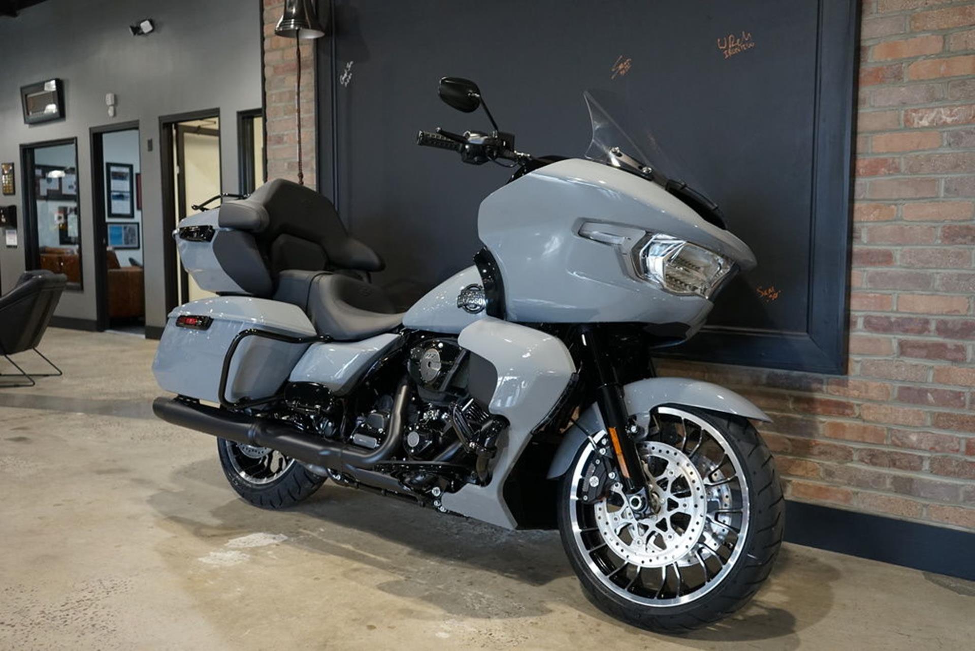 2026 Harley-Davidson Road Glide® Limited in West End, North Carolina - Photo 3