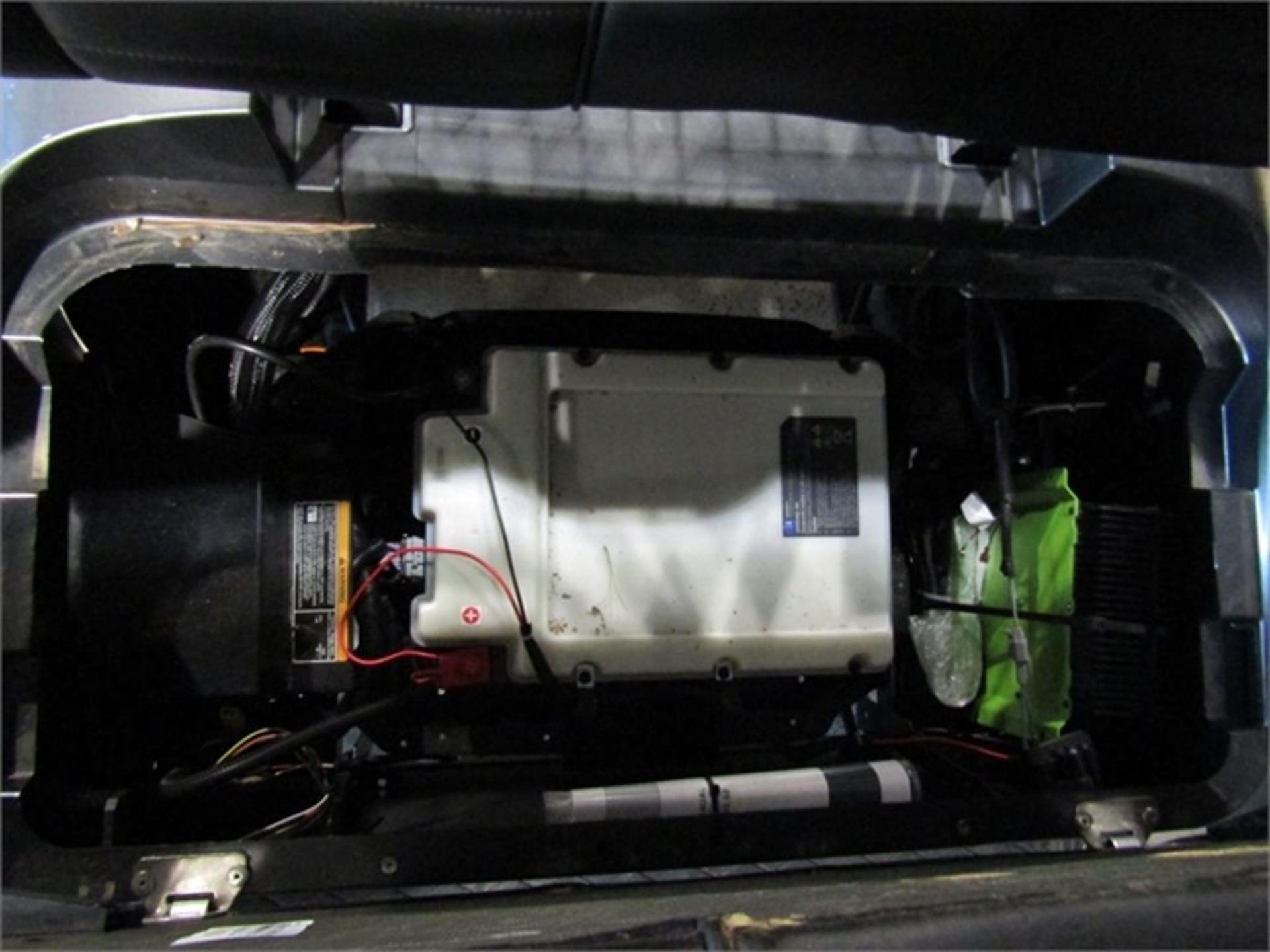 2023 E-Z-GO Express S2 in West End, North Carolina - Photo 4