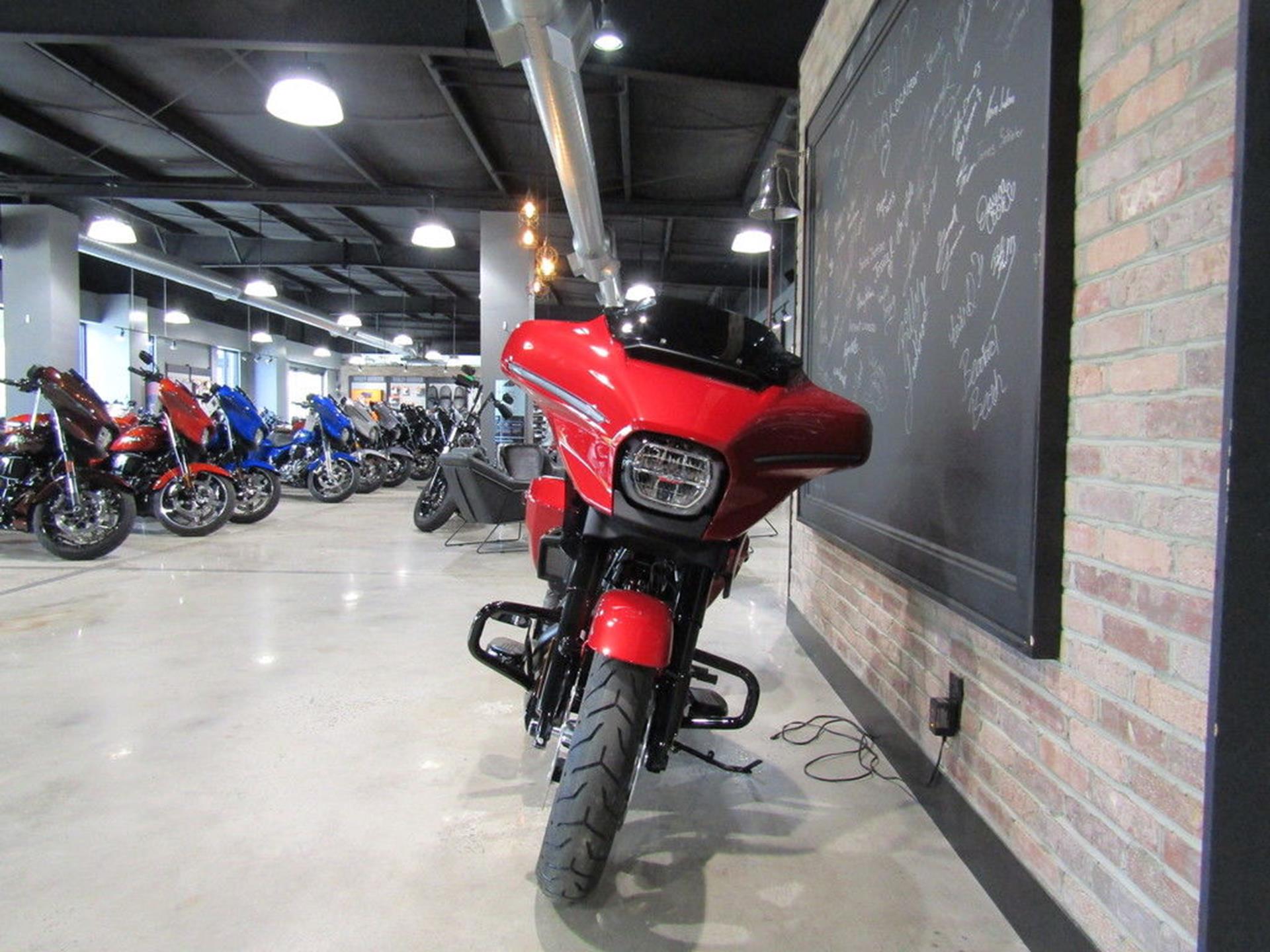 2025 Harley-Davidson Street Glide® in West End, North Carolina - Photo 4