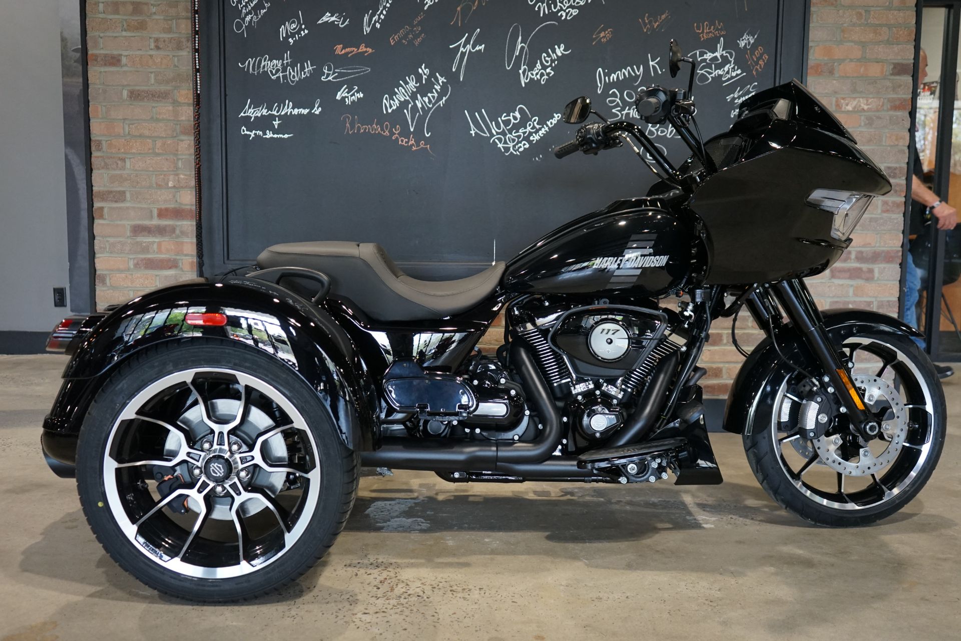 2026 Harley-Davidson Road Glide® 3 in West End, North Carolina - Photo 1