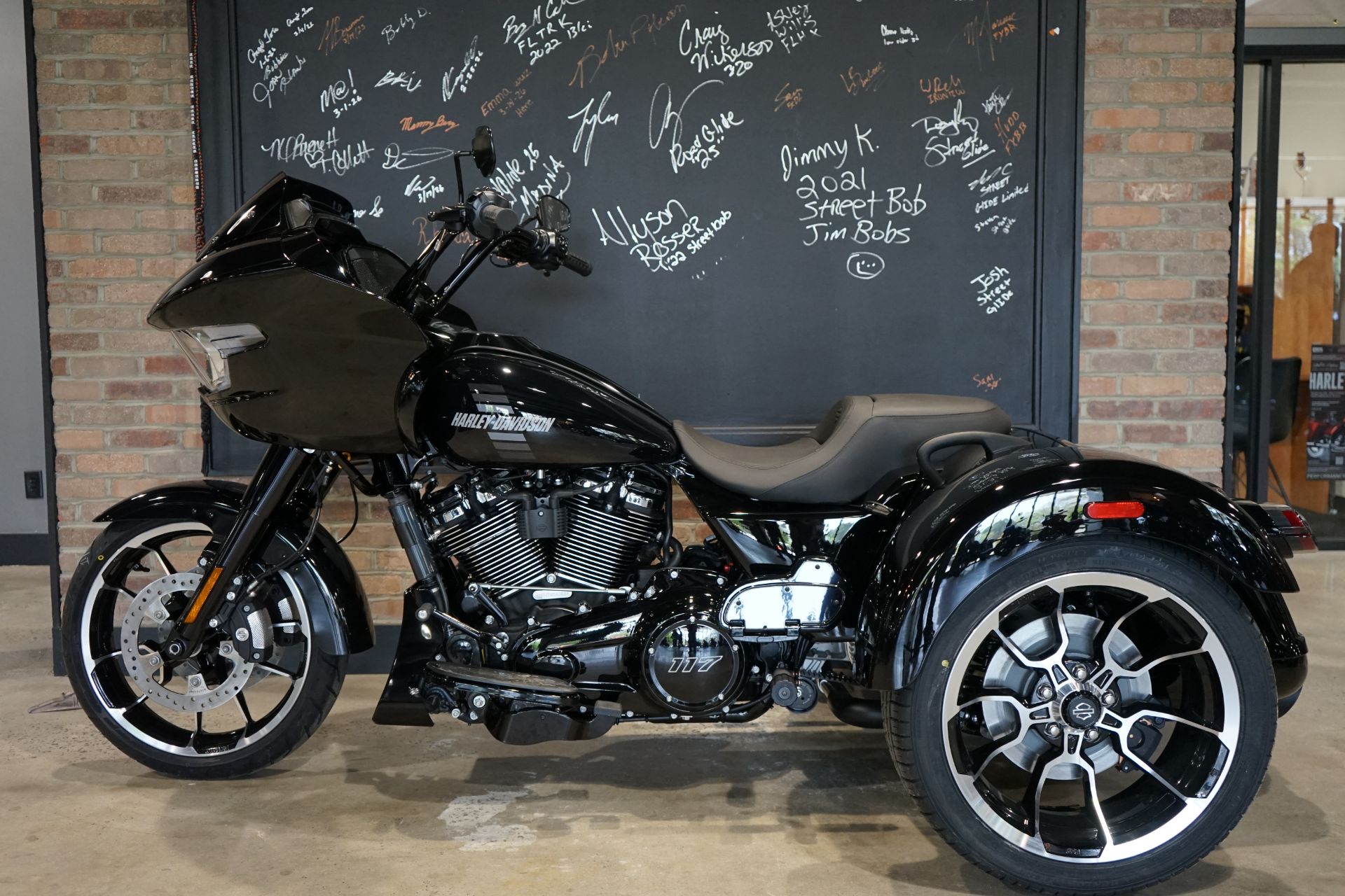 2026 Harley-Davidson Road Glide® 3 in West End, North Carolina - Photo 5